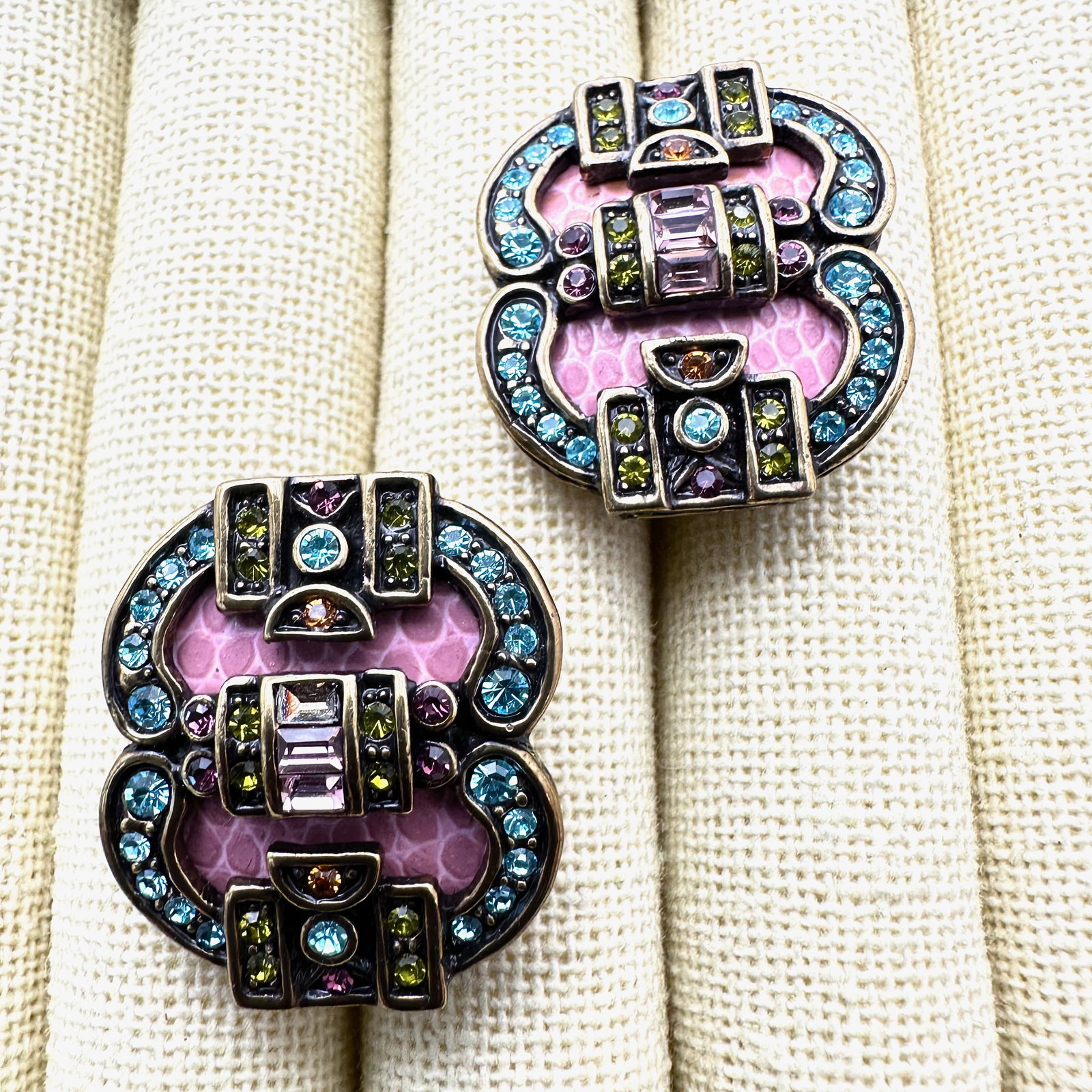 Vintage Heidi Daus Pink Leather Multicolor Crystal Antiqued Gold Tone Clip Earrings 1.25 Inch (1 of 2)