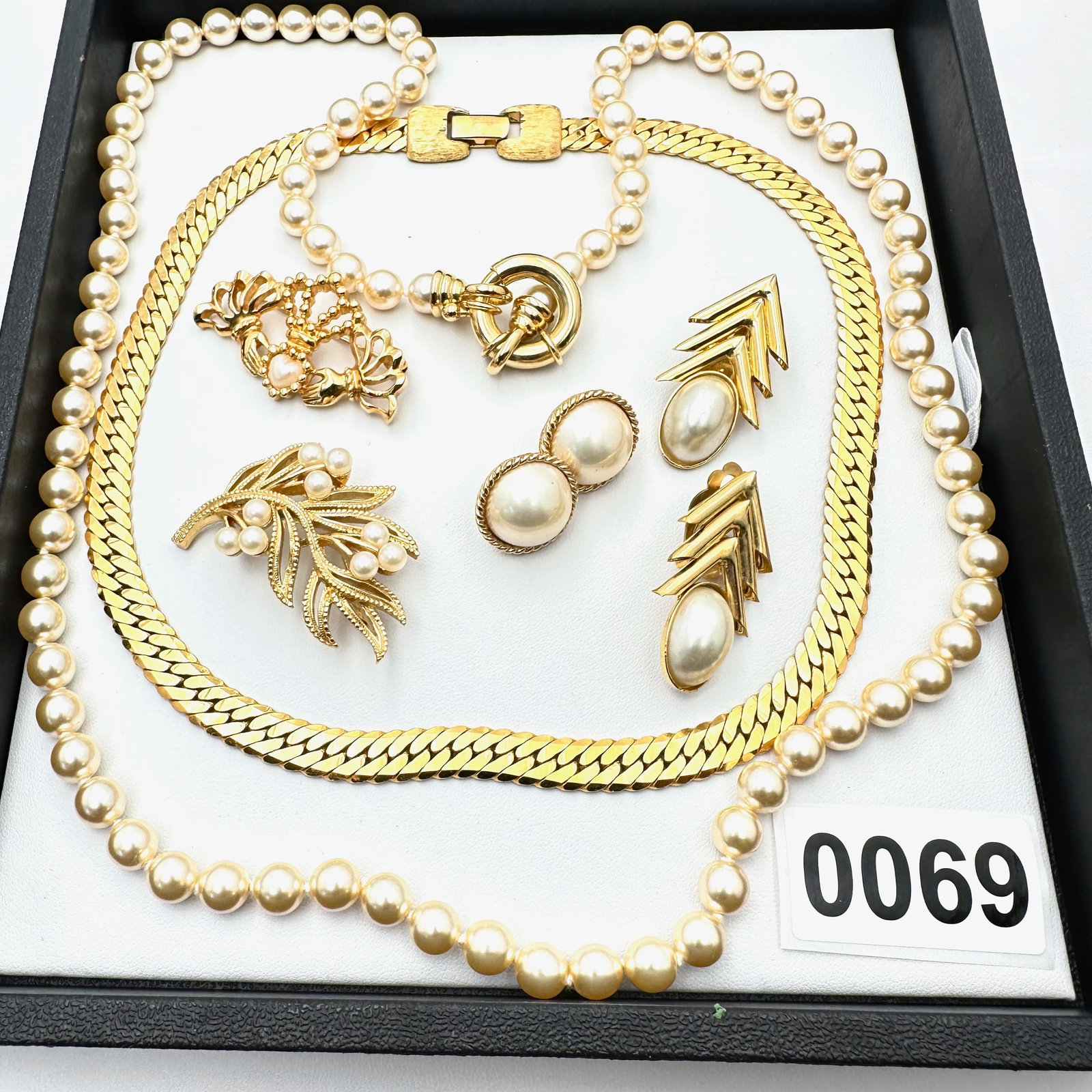 Vintage and Modern Jewelry Collection Group Gold Tone and Faux Pearl Necklaces Earrings Brooch (1 of 2)