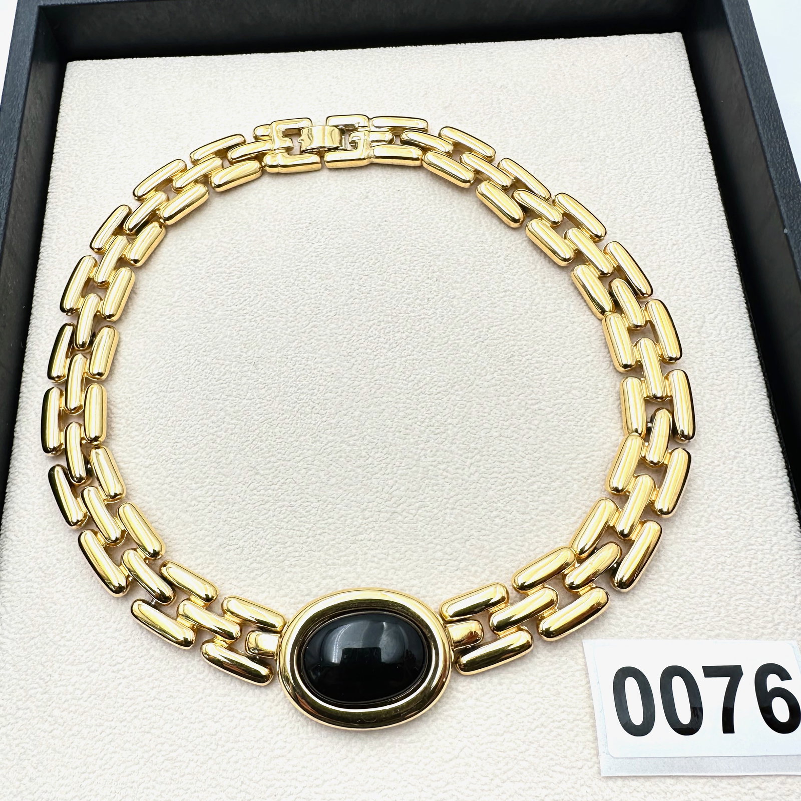 Vintage Givenchy Black Cabochon Gold Tone Necklace 16 Inch Collar Statement (1 of 2)