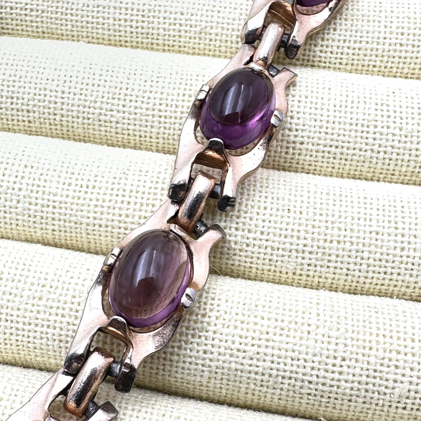 Vintage Purple Glass Cabochon Gold Tone Bracelet 7.5 Inch Length (1 of 3)