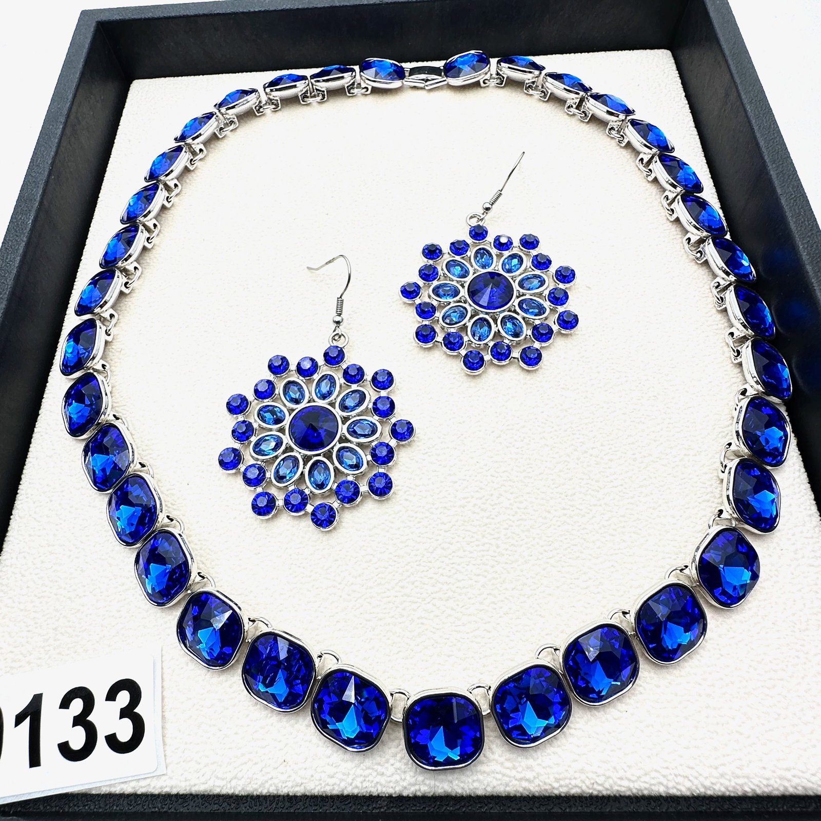 Vintage and Modern Jewelry Collection Group Blue Crystal Silver Tone Necklace and Coordinating: Vintage and Modern Jewelry Collection Group Blue Crystal Silver Tone Necklace and Coordinating Earrings