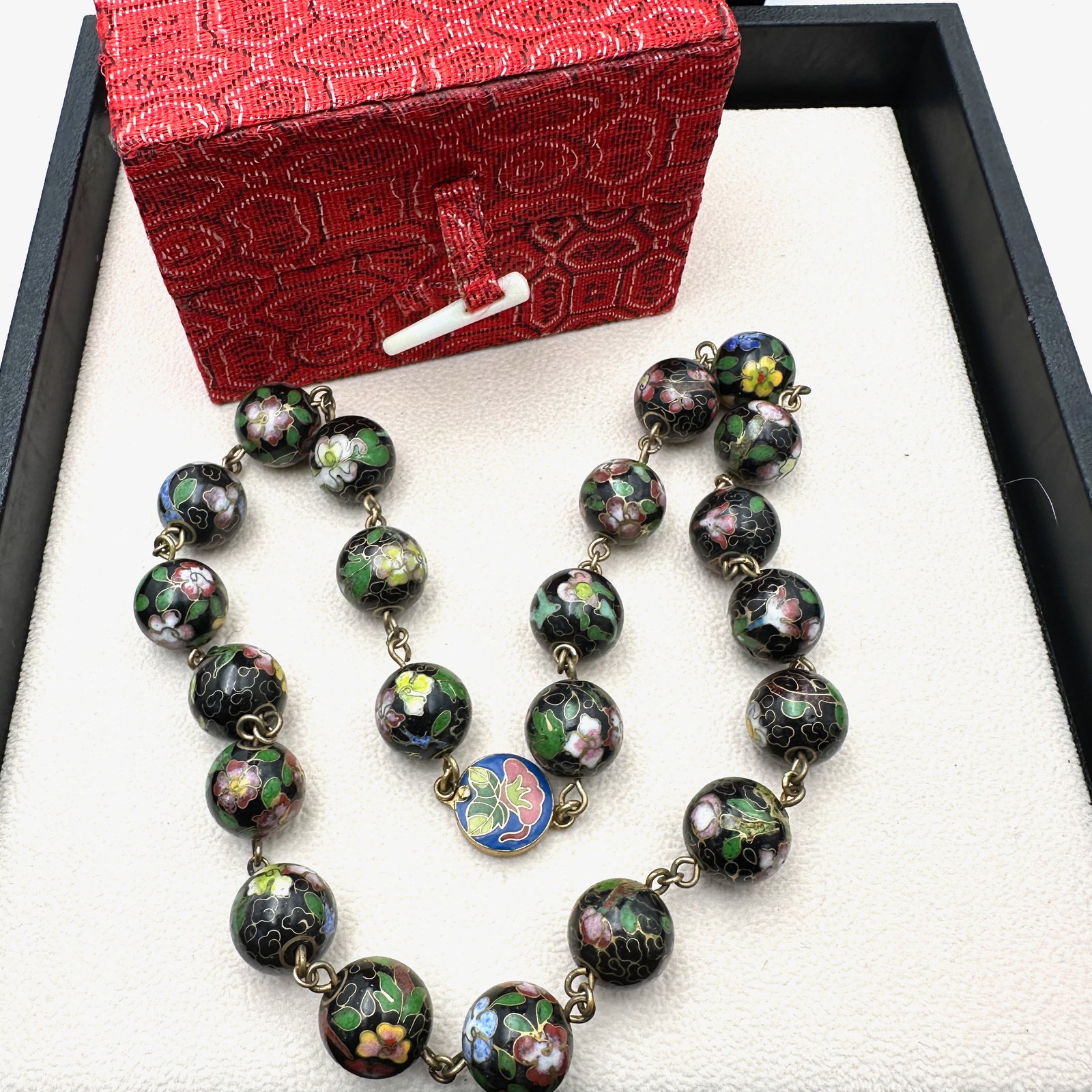 Vintage Chinese Export Cloisonne Bead Necklace Original Box Included (1 of 2)