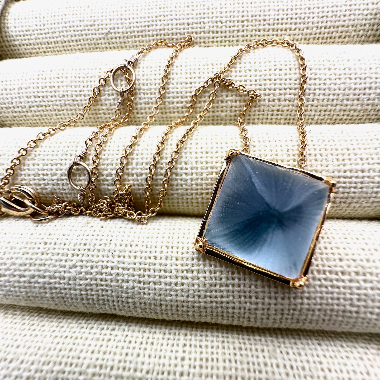 Alexis Bittar Blue Pendant Gold Tone Necklace 16 Inch Length Chain (1 of 2)