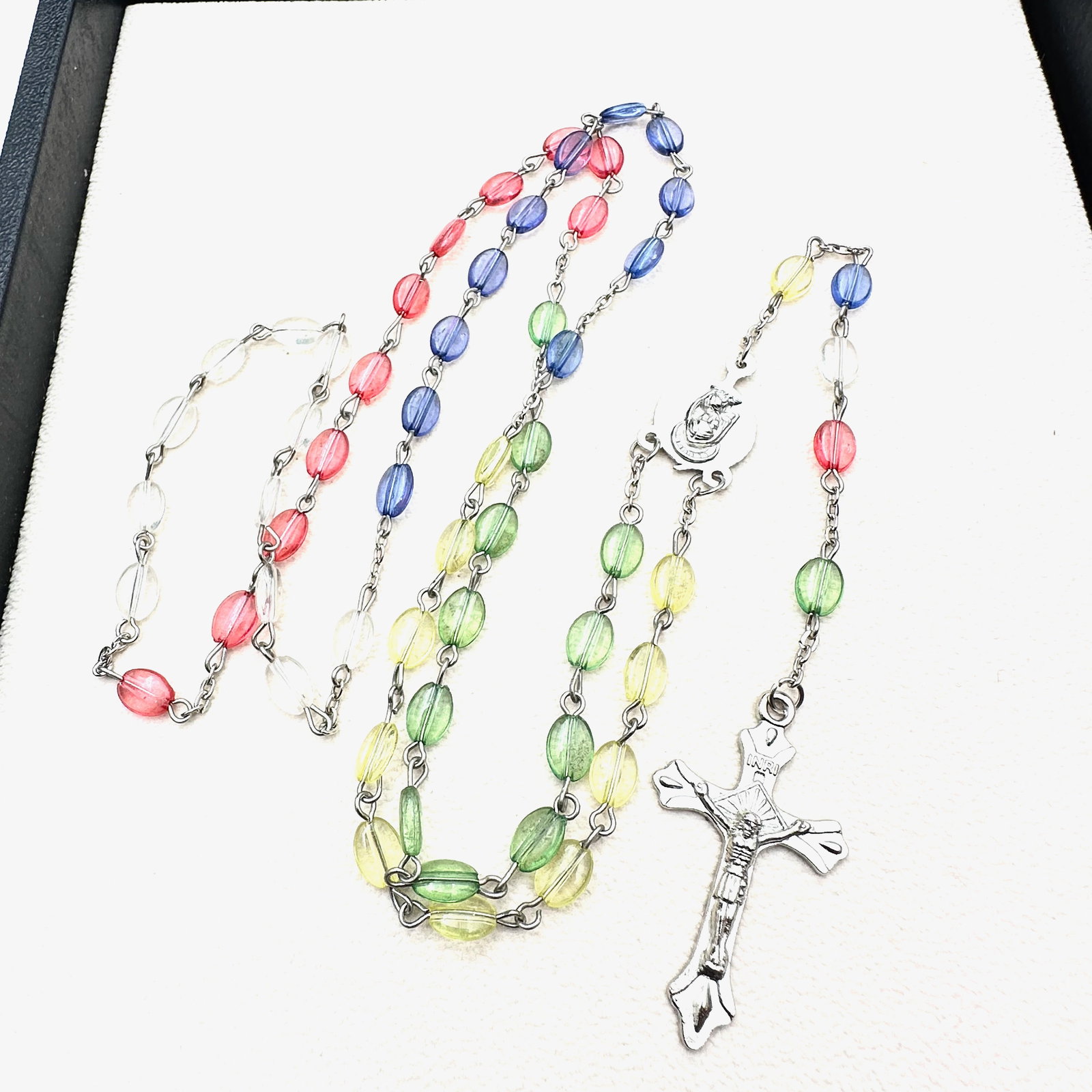 Vintage Pastel Colored Bead Silver Tone Religious Rosary (1 of 2)