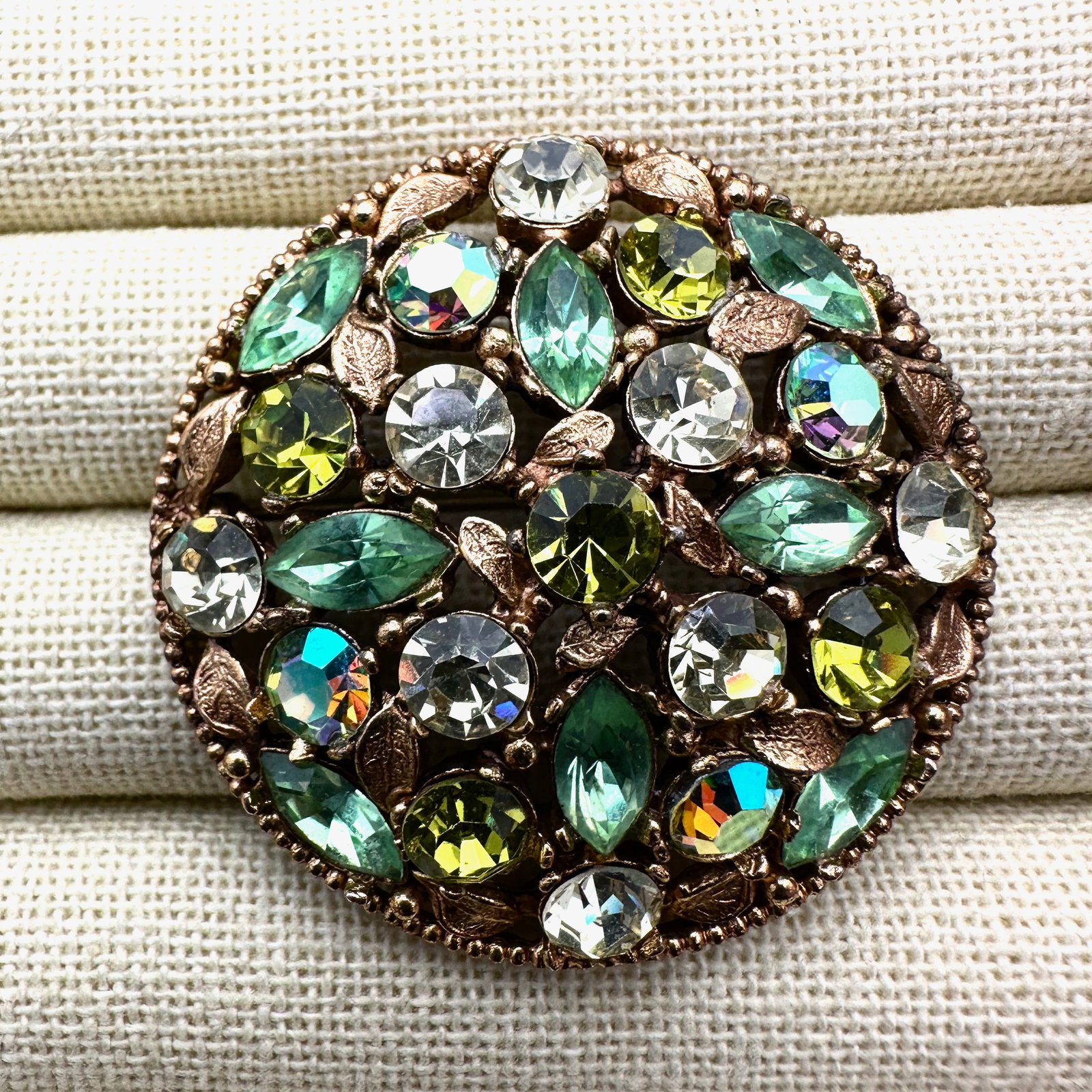Vintage Unsigned Yellow Green Glass Rhinestone Gold Tone Brooch Pin 2 Inch: Vintage Unsigned Yellow Green Glass Rhinestone Gold Tone Brooch Pin 2 Inch