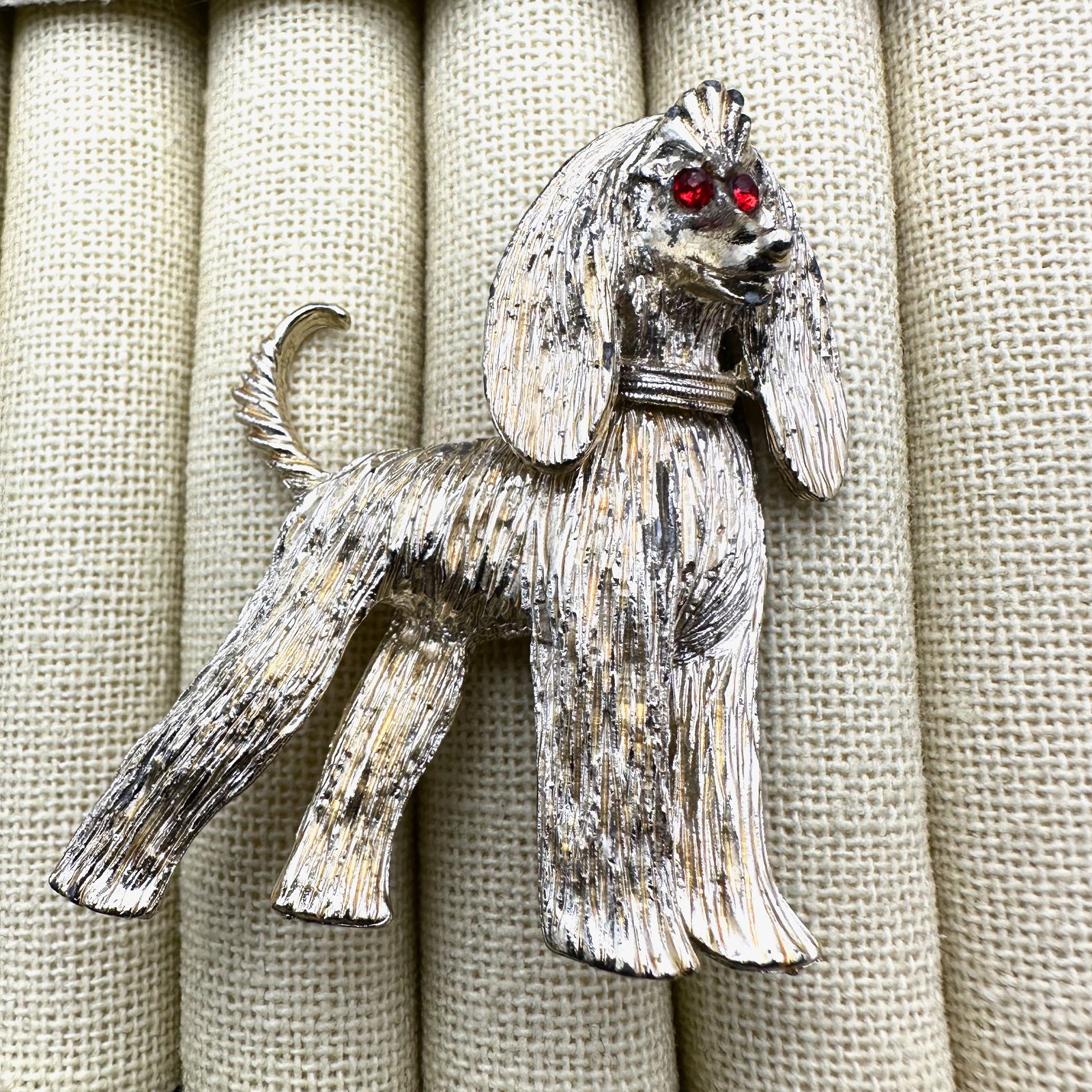 Vintage Poodle Gold Tone Trembler Brooch pin 2.5 Inch: Vintage Poodle Gold Tone Trembler Brooch pin 2.5 Inch