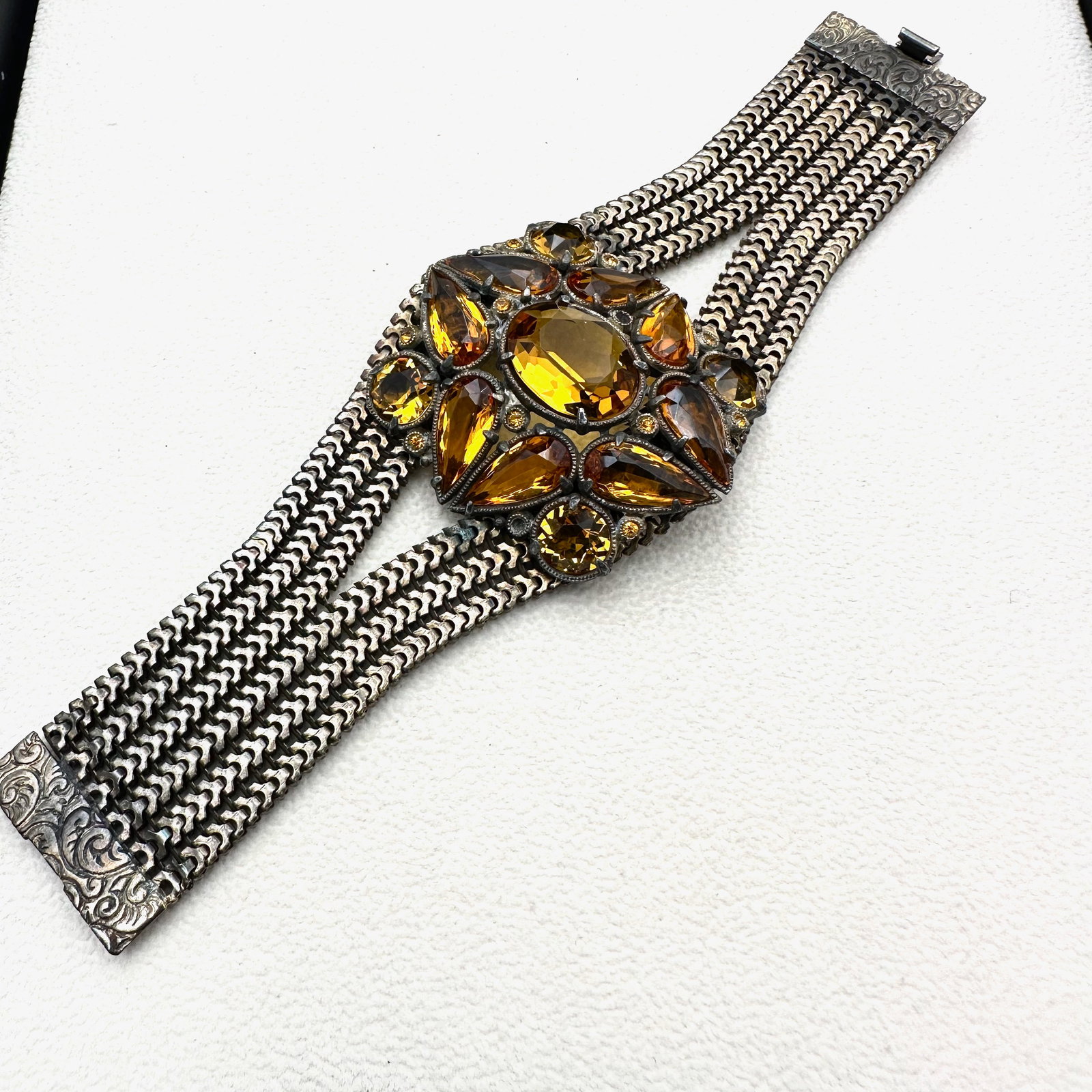Vintage Early Unsigned Hobe' Amber Colored Glass Rhinestone Gold Tone Bracelet 6.5 Inch (1 of 2)