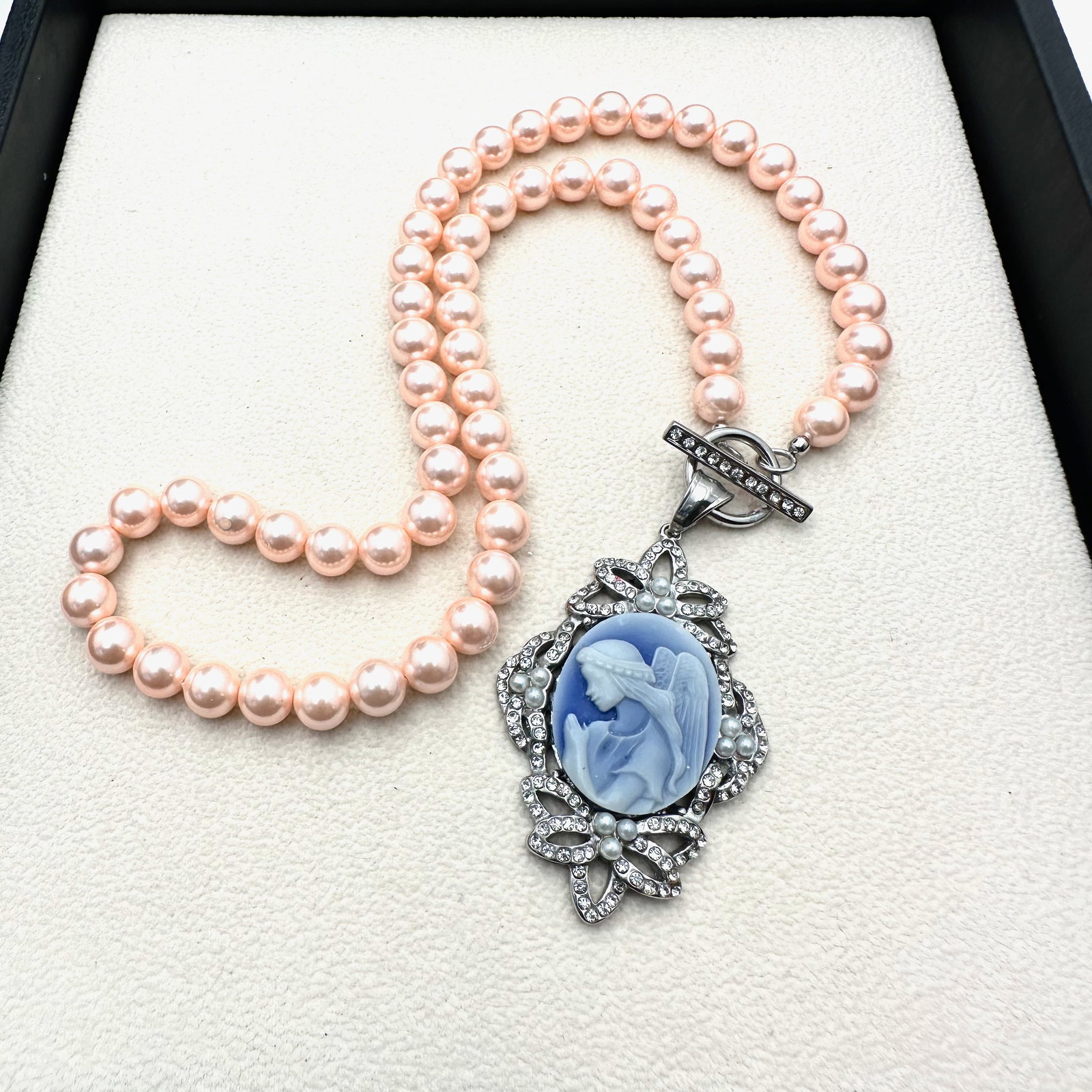 Pink Faux Pearl Angel Cameo Pendant Necklace 20 Inch Wearable Length (1 of 2)