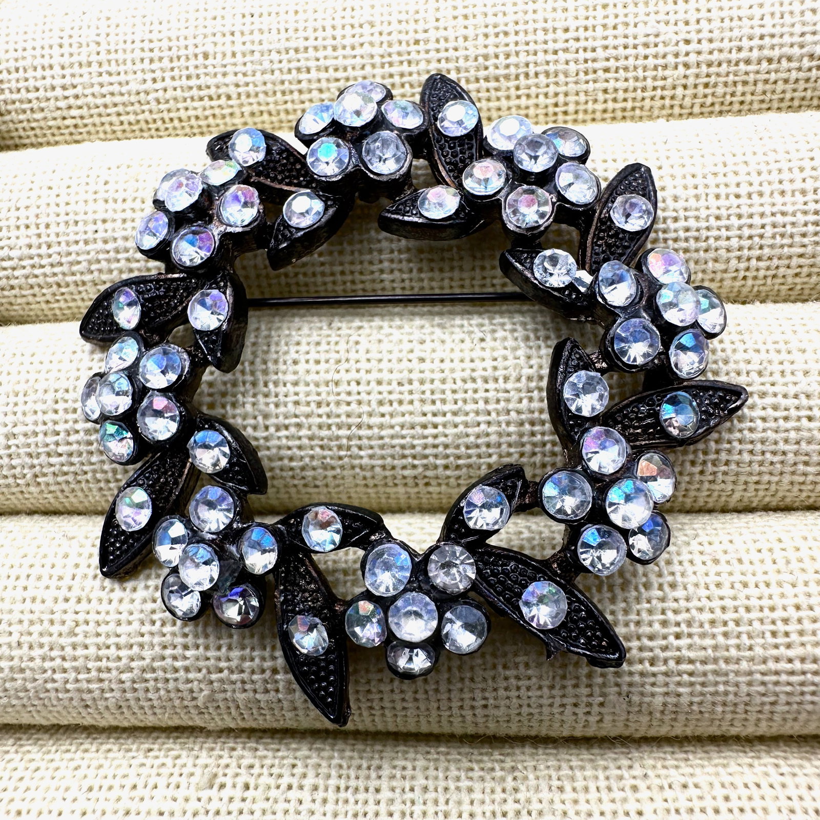 Vintage Clear Rhinestone Black Japanned Metal Brooch Pin 2 Inch: Vintage Clear Rhinestone Black Japanned Metal Brooch Pin 2 Inch
