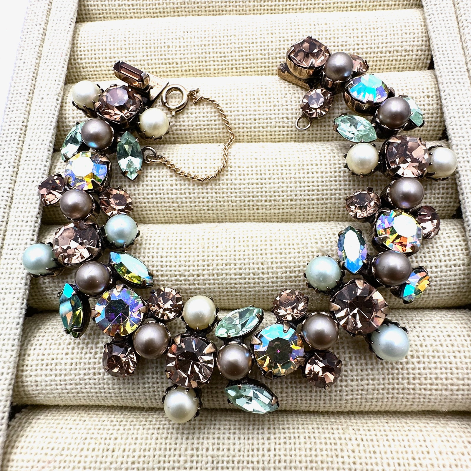 Vintage Regency Yellow Amber Faux Pearl Gold Tone Bracelet 7 Inch: Vintage Regency Yellow Amber Faux Pearl Gold Tone Bracelet 7 Inch