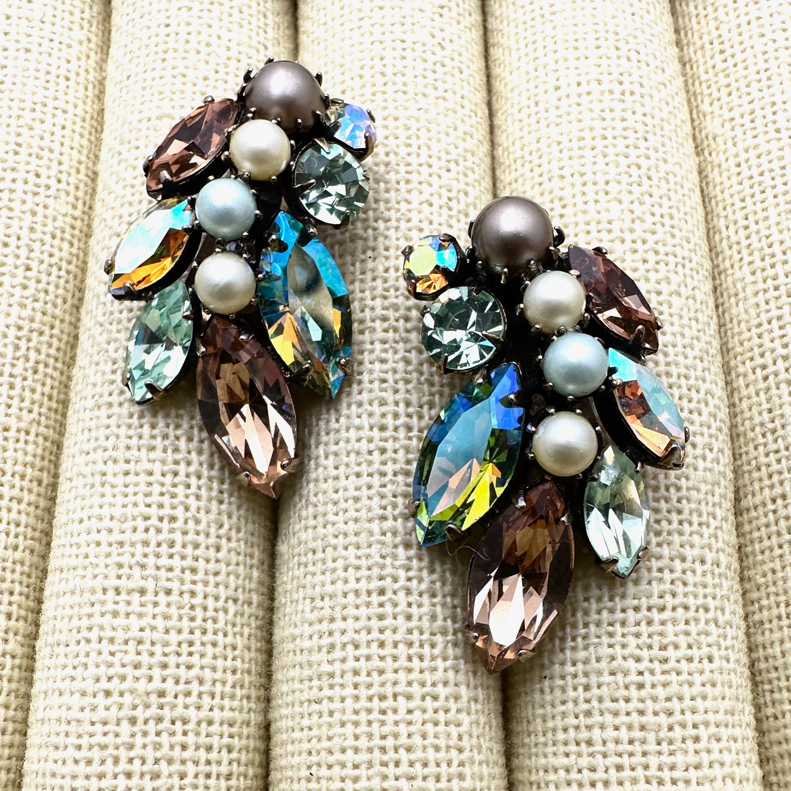 Vintage Regency Yellow Amber Faux Pearl Gold Tone Clip Earrings (1 of 2)
