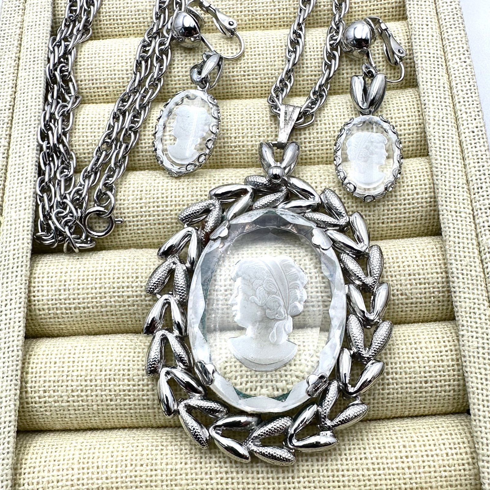 Vintage Whiting and Davis? Intaglio Glass Silver tone Pendant Necklace 20 Inch Chain Clip Earrings (1 of 2)