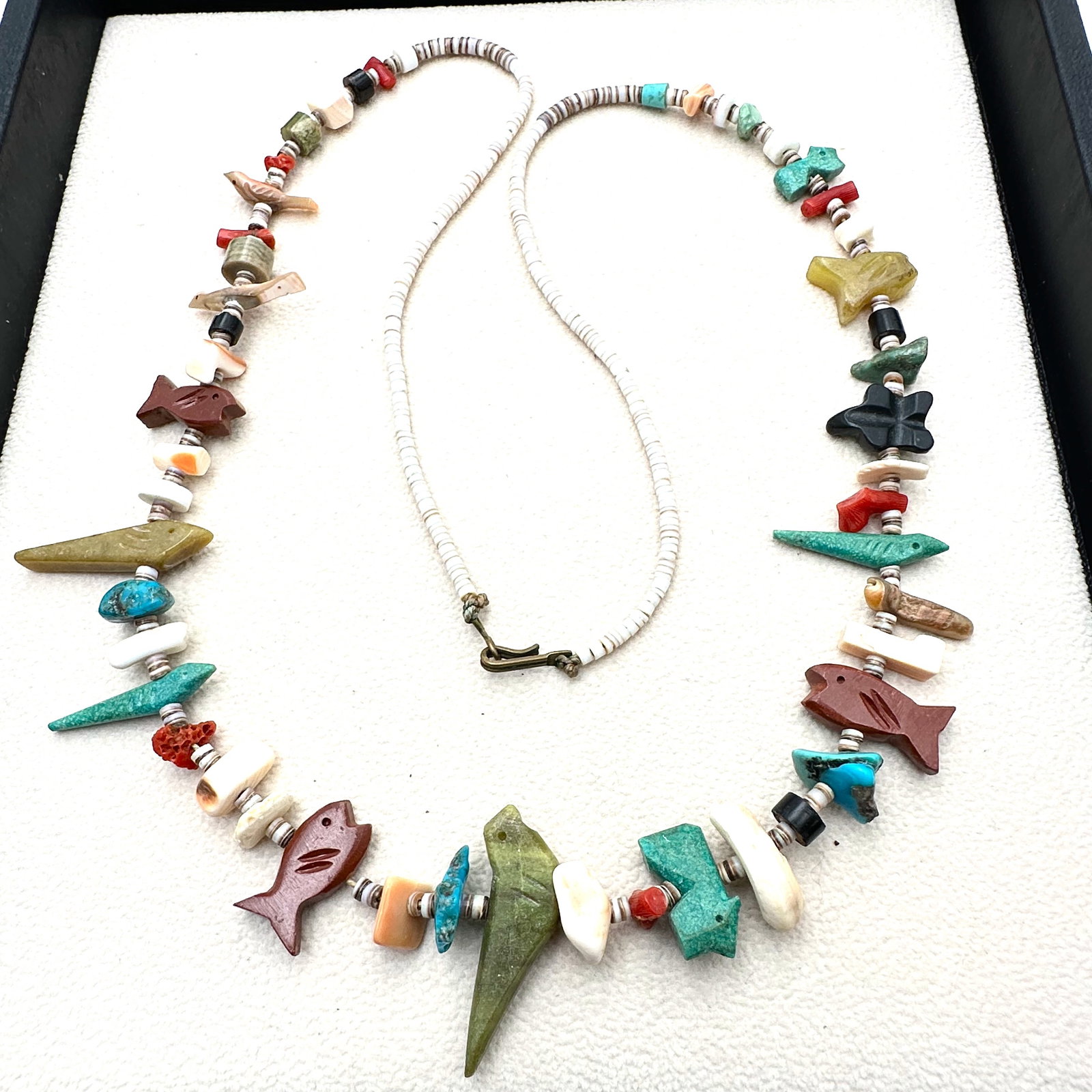 Vintage American Southwest Carved Gemstone Fetish Animal Bead Necklace 24 Inch (1 of 2)