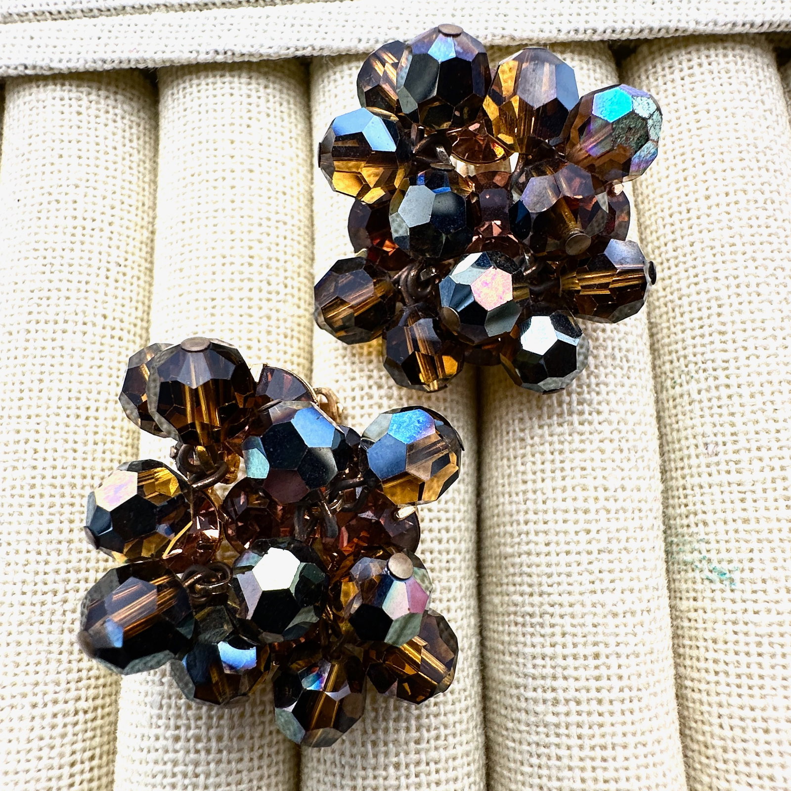 Vintage Juliana Amber Glass Bead Rhinestone Gold Tone Cha Cha Clip Earrings 1.25 Inch (1 of 2)