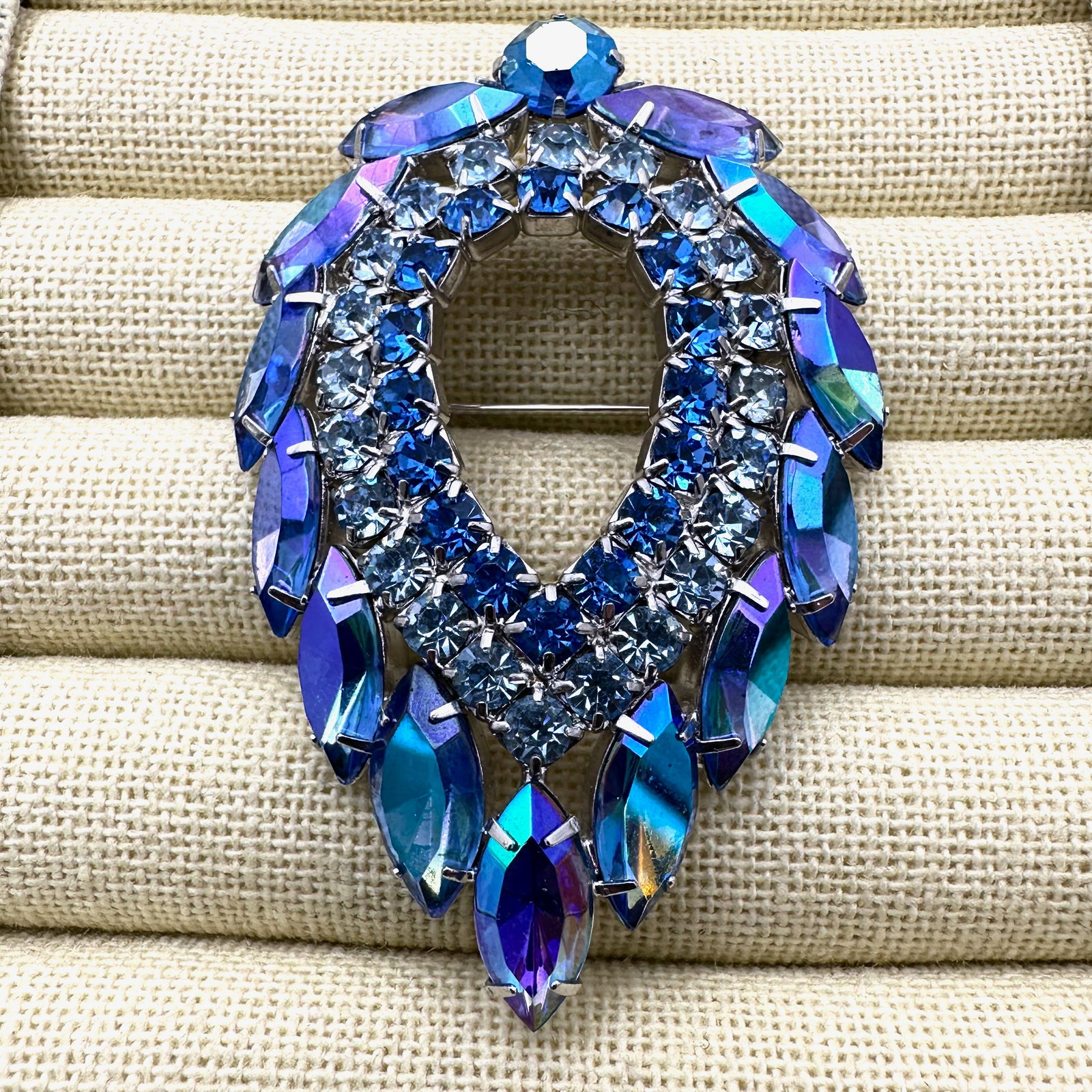 Vintage Juliana for Sarah Coventry Blue Rhinestone Silver Tone Brooch Pin 2.75 Inch: Vintage Juliana for Sarah Coventry Blue Rhinestone Silver Tone Brooch Pin 2.75 Inch