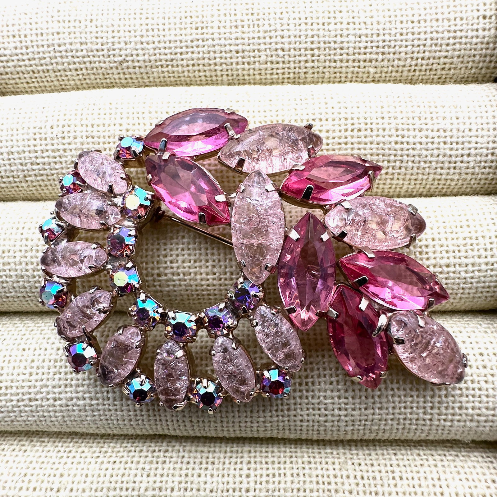 Vintage Juliana? Pink Glass Rhinestone Gold Tone Brooch Pin 2.25 Inch: Vintage Juliana? Pink Glass Rhinestone Gold Tone Brooch Pin 2.25 Inch
