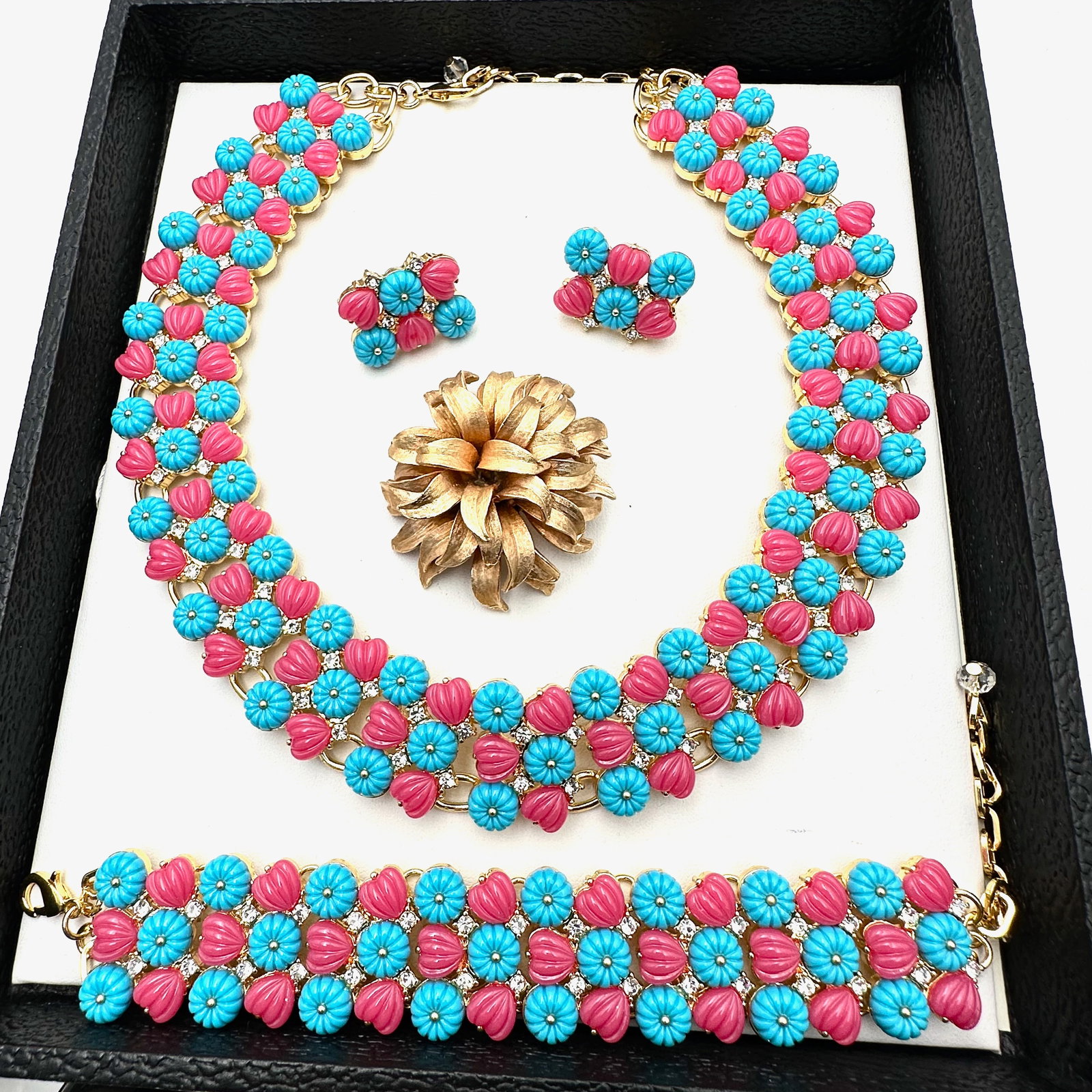 Vintage and Modern Jewelry Collection Group Pink Blue Gold tone Choker Necklace Bracelet Pierced: Vintage and Modern Jewelry Collection Group Pink Blue Gold tone Choker Necklace Bracelet Pierced Earrings and Brooch