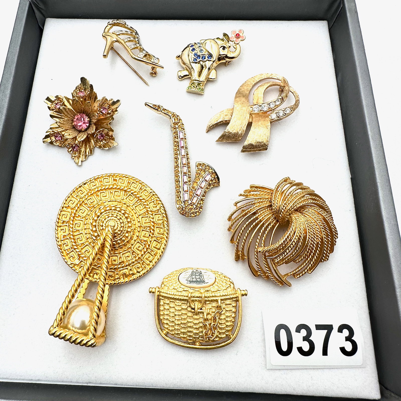 Vintage and Modern Jewelry Collection Group Gold Tone figural Brooches Pins Elephant Music: Vintage and Modern Jewelry Collection Group Gold Tone figural Brooches Pins Elephant Music Instrument and More