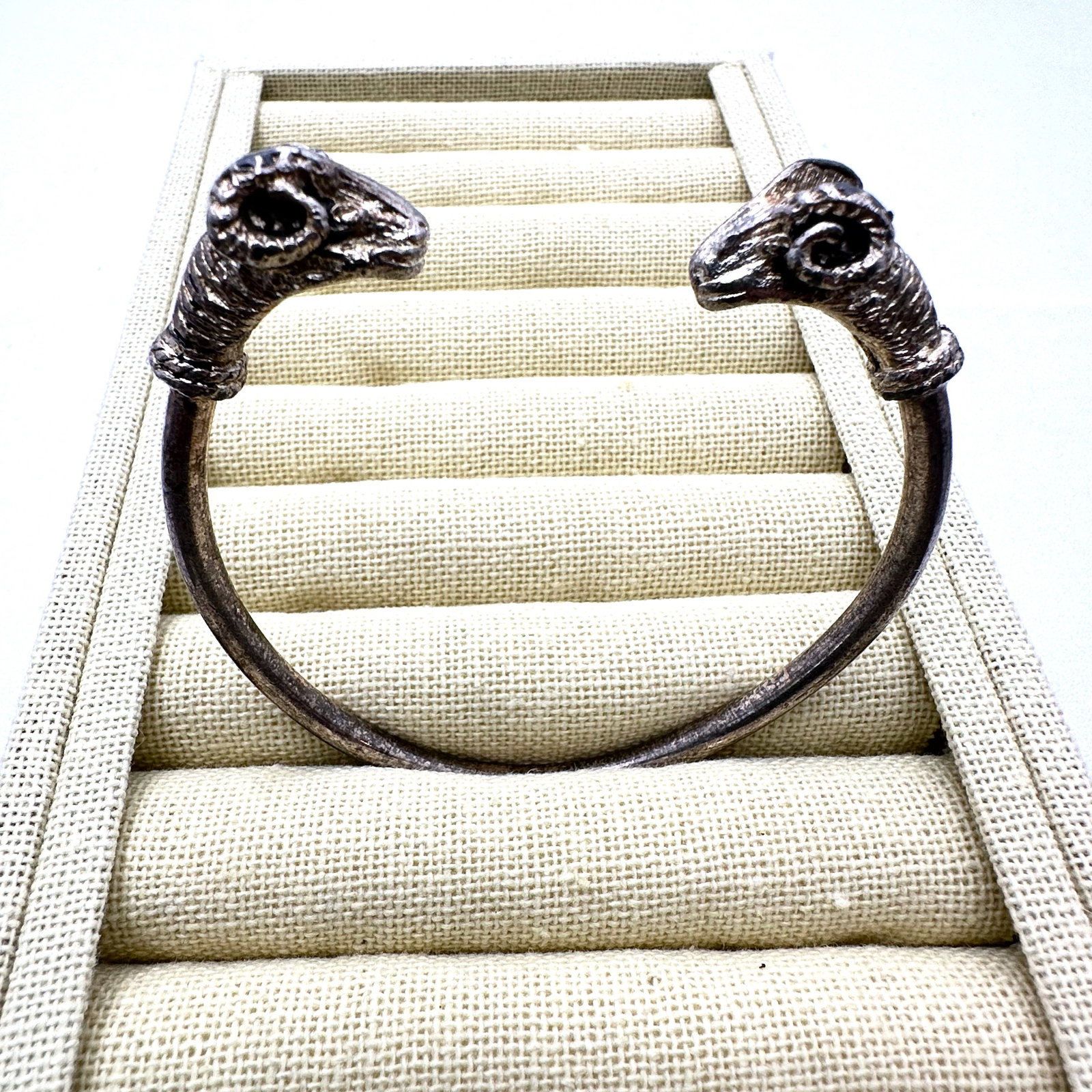 Vintage Rams Head Silver Tone Cuff Bracelet Adjustable Size (1 of 2)