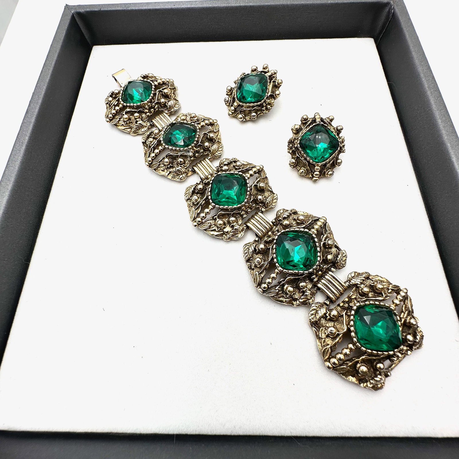 Vintage Green Glass Rhinestone Gold Tone 7 Inch Wide Bracelet and Matching Clip Earrings: Vintage Green Glass Rhinestone Gold Tone 7 Inch Wide Bracelet and Matching Clip Earrings
