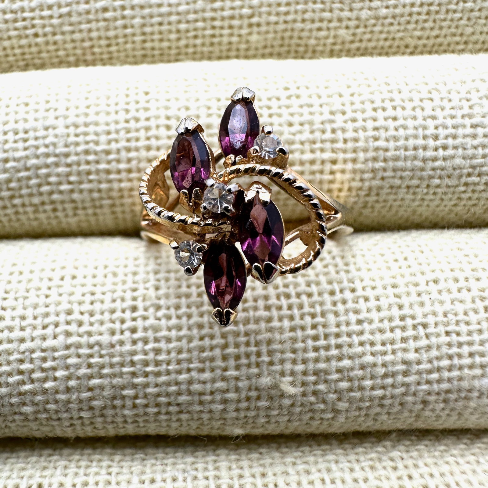 Gold Plated Purple Stone Costume Cocktail Ring Size 6 (1 of 2)