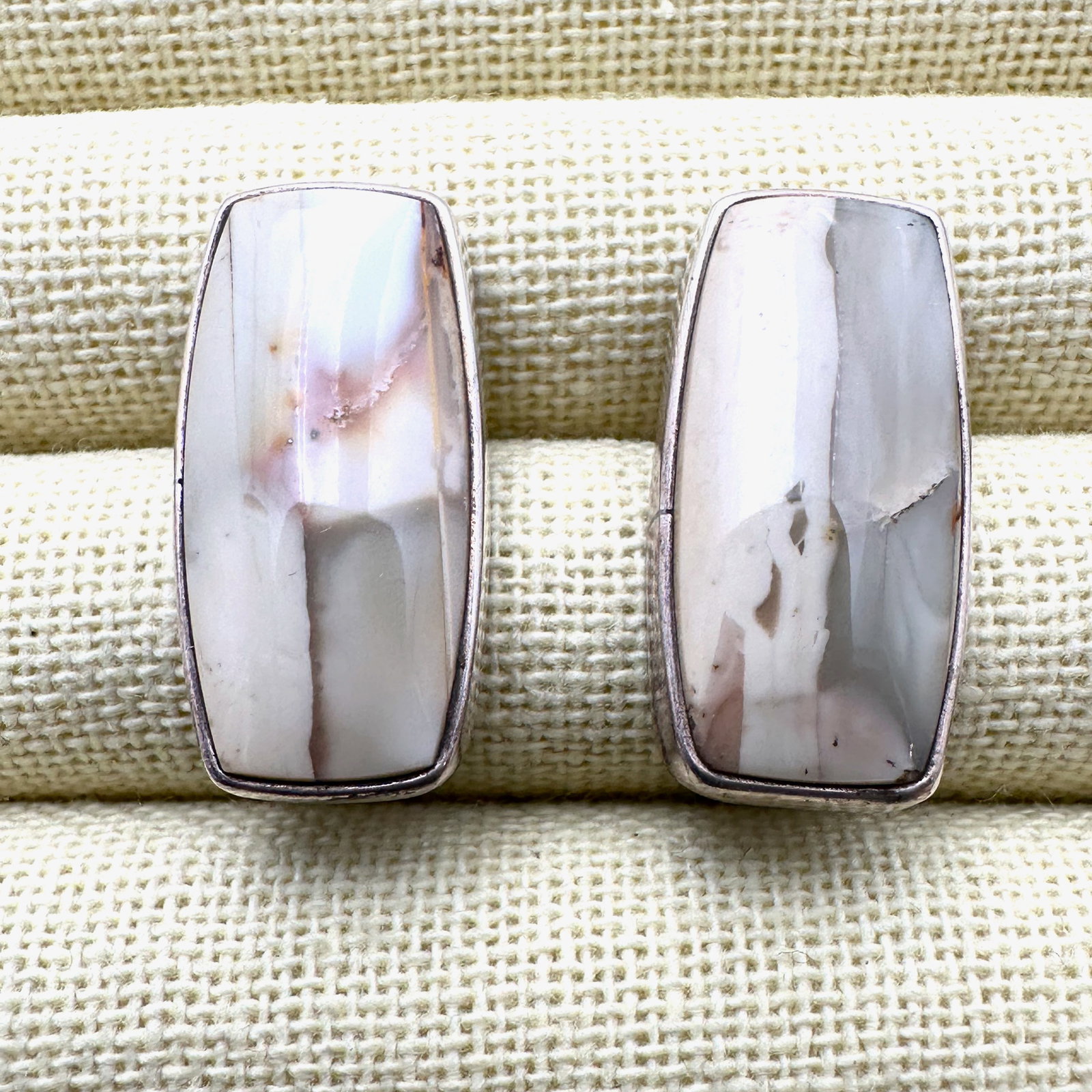 Beige Gemstone Sterling Silver Pierced Earrings 1 Inch Length: Beige Gemstone Sterling Silver Pierced Earrings 1 Inch Length