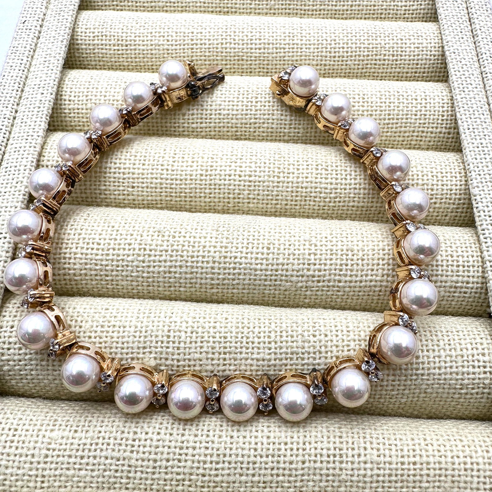 Pearl and Clear Cubic Zirconia Gold Plated Sterling Silver Tennis Bracelet 7.5 Inch: Pearl and Clear Cubic Zirconia Gold Plated Sterling Silver Tennis Bracelet 7.5 Inch