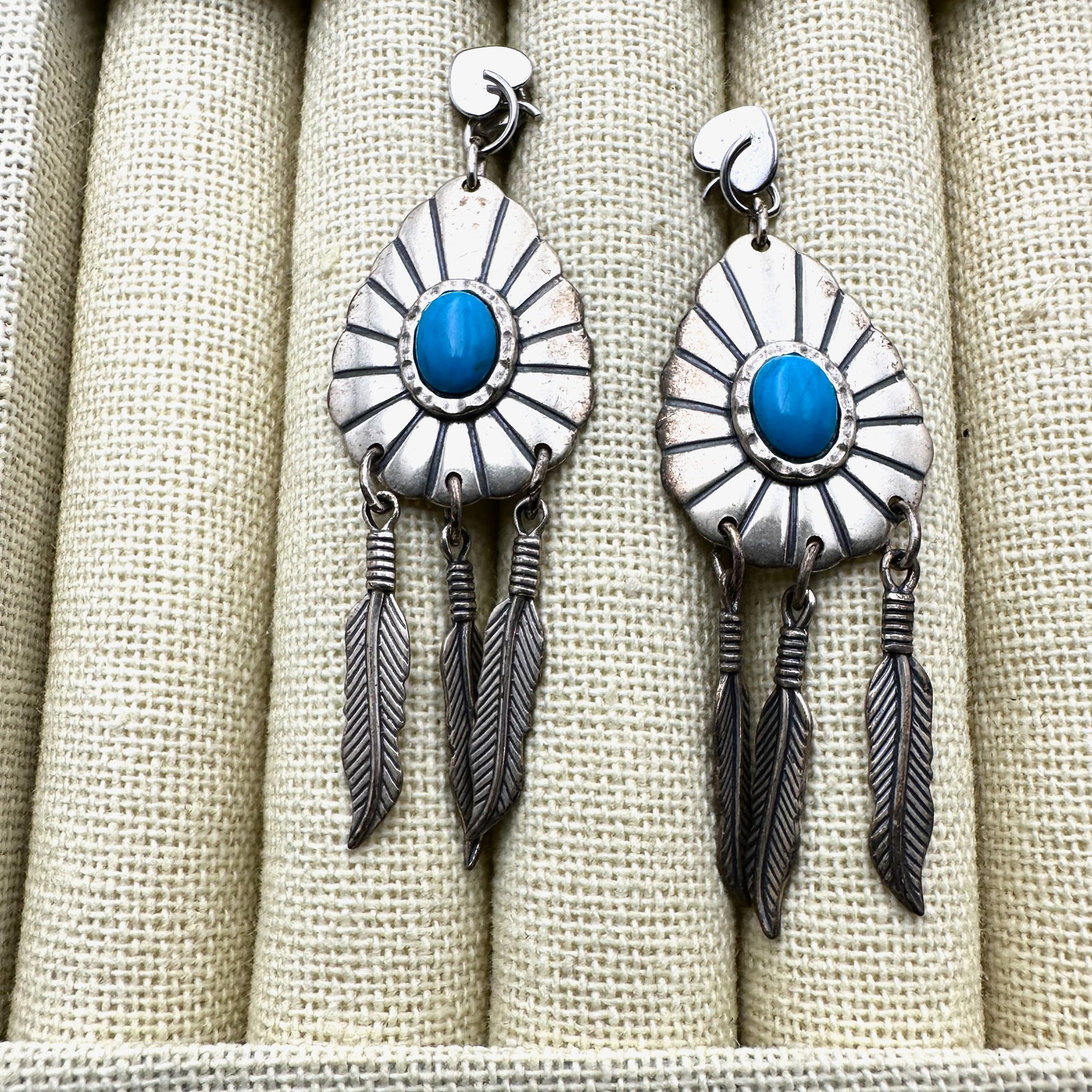 Vintage American Southwest Turquoise Sterling Silver Feather Design Chandelier Pierced Earrings 2.5: Vintage American Southwest Turquoise Sterling Silver Feather Design Chandelier Pierced Earrings 2.5 Inch