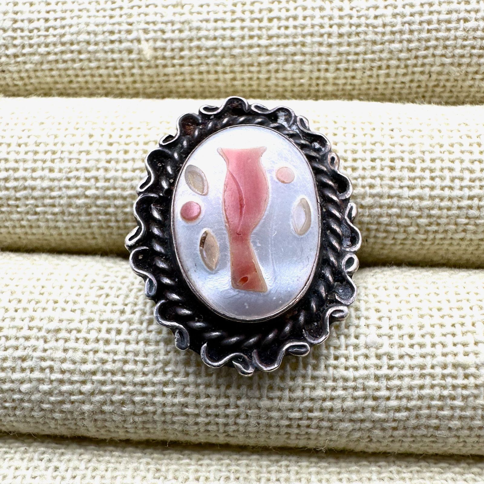 Vintage Inlay Coral Mother of Pearl Cardinal Red Bird Sterling Silver Ring Size 7: Vintage Inlay Coral Mother of Pearl Cardinal Red Bird Sterling Silver Ring Size 8