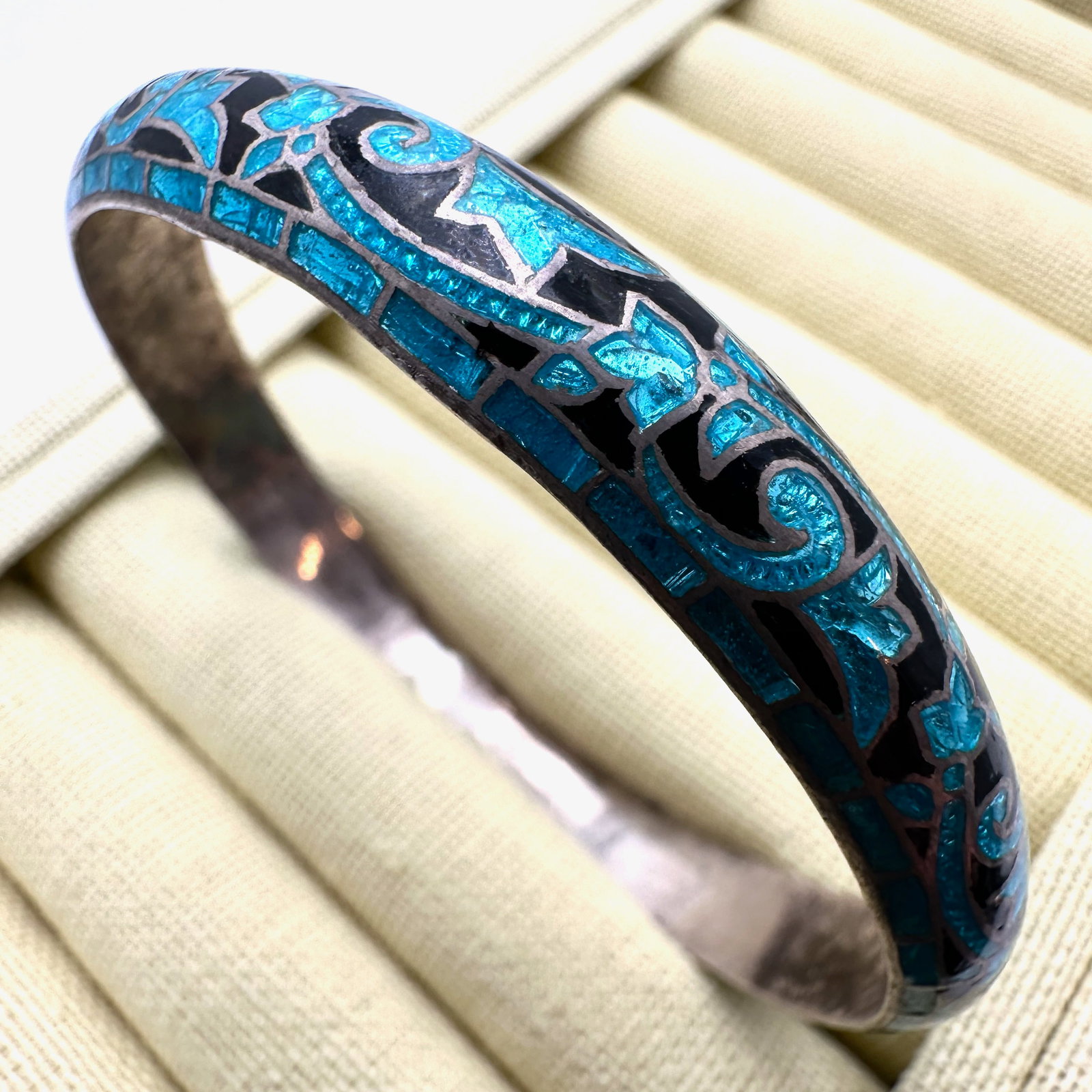 Vintage 900 Silver Blue Black Enamel Bangle Bracelet 8 Inch: Vintage 900 Silver Blue Black Enamel Bangle Bracelet 8 Inch