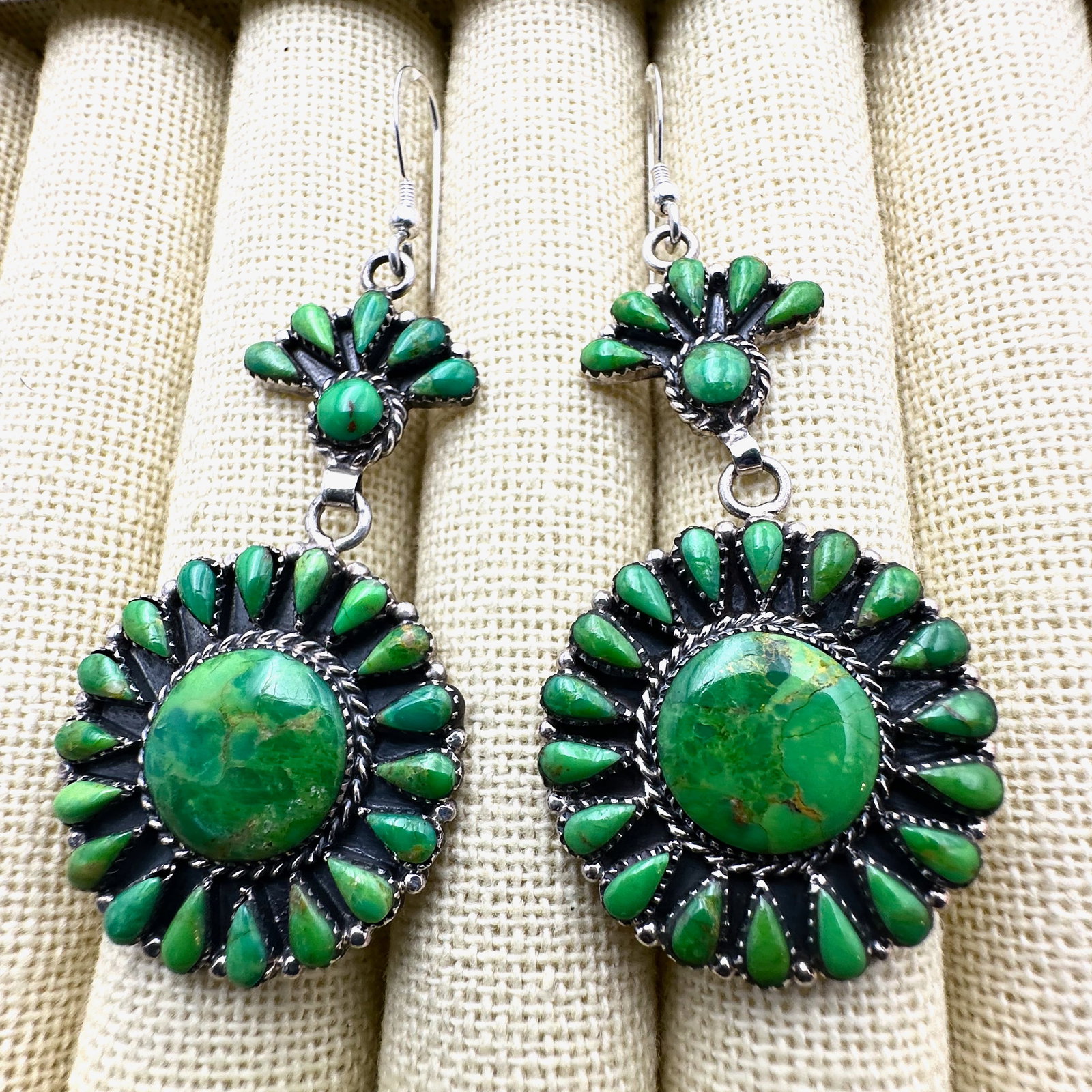 Native American Signed LN Green Turquoise Sterling Silver Pierced Chandelier Earrings 2.5 Inch: Native American Signed LN Green Turquoise Sterling Silver Pierced Chandelier Earrings 2.5 Inch