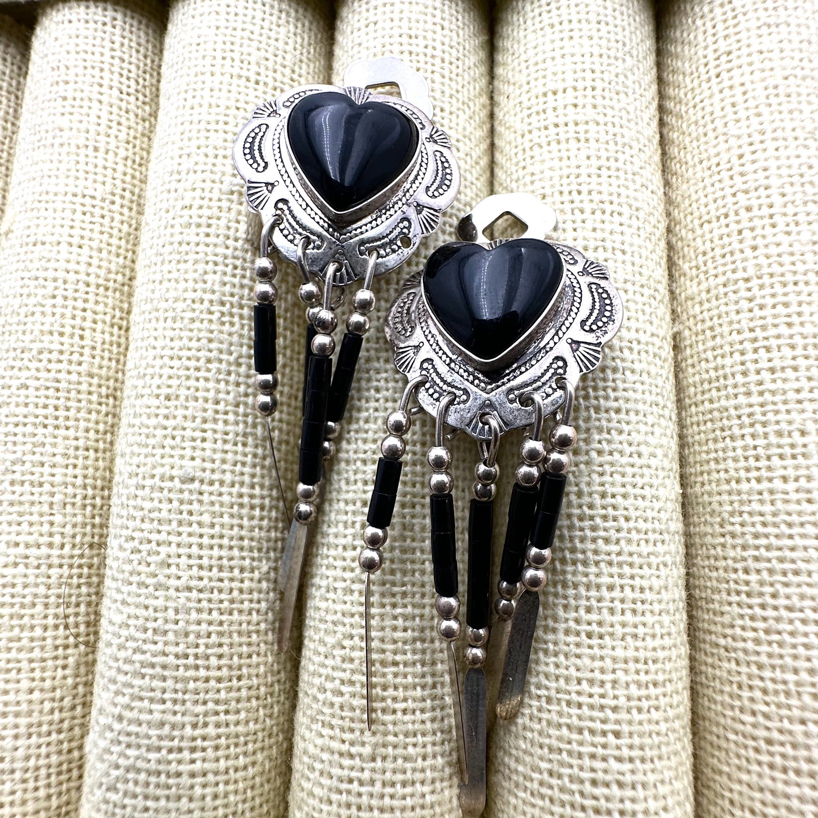 Vintage American Southwest Black Onyx Sterling Silver Mixed Metal Clip Earrings 2 Inch: Vintage American Southwest Black Onyx Sterling Silver Mixed Metal Clip Earrings 2 Inch