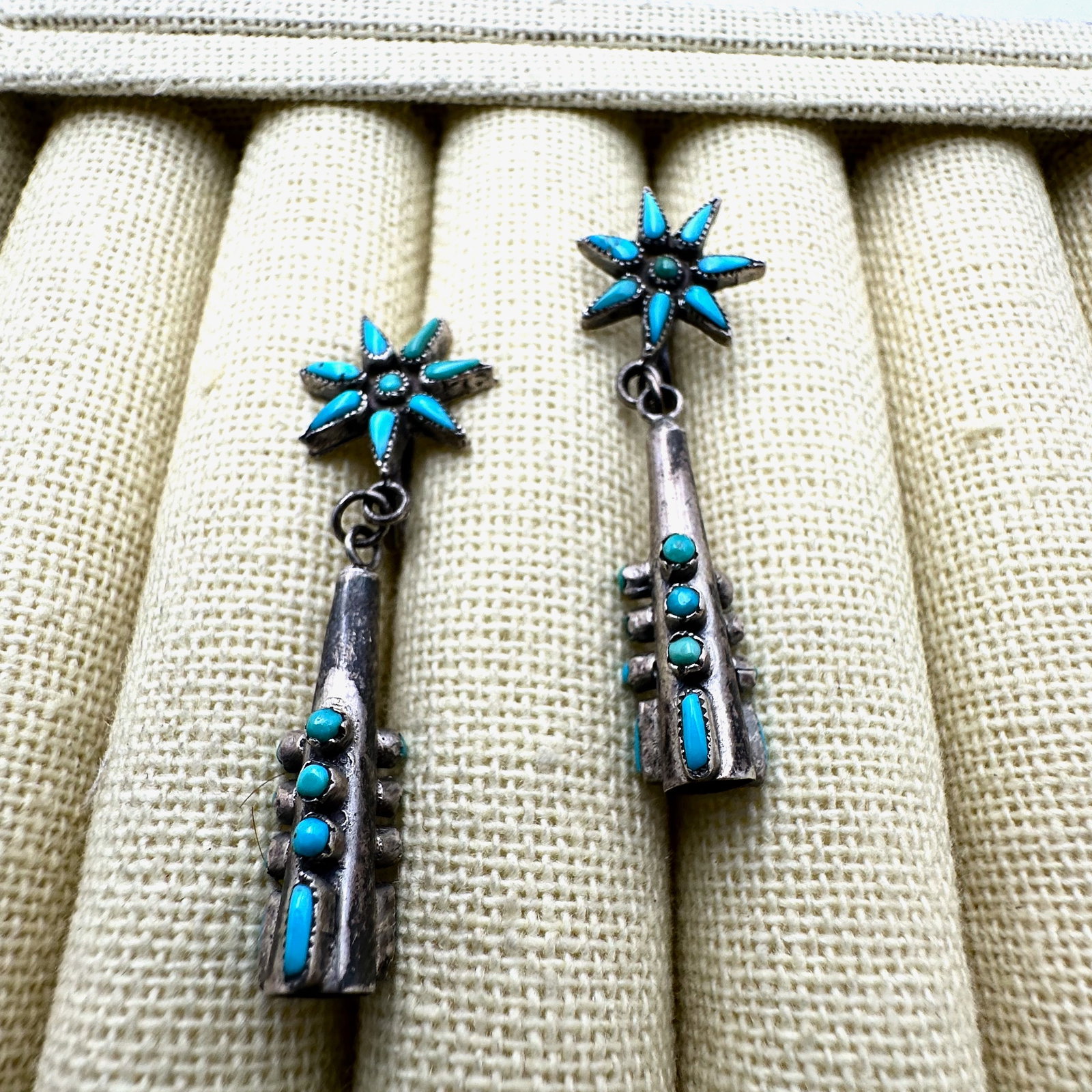 Vintage Native American Petit Point Turquoise Sterling Silver Screw Back Earrings 1.75 Inch (1 of 2)