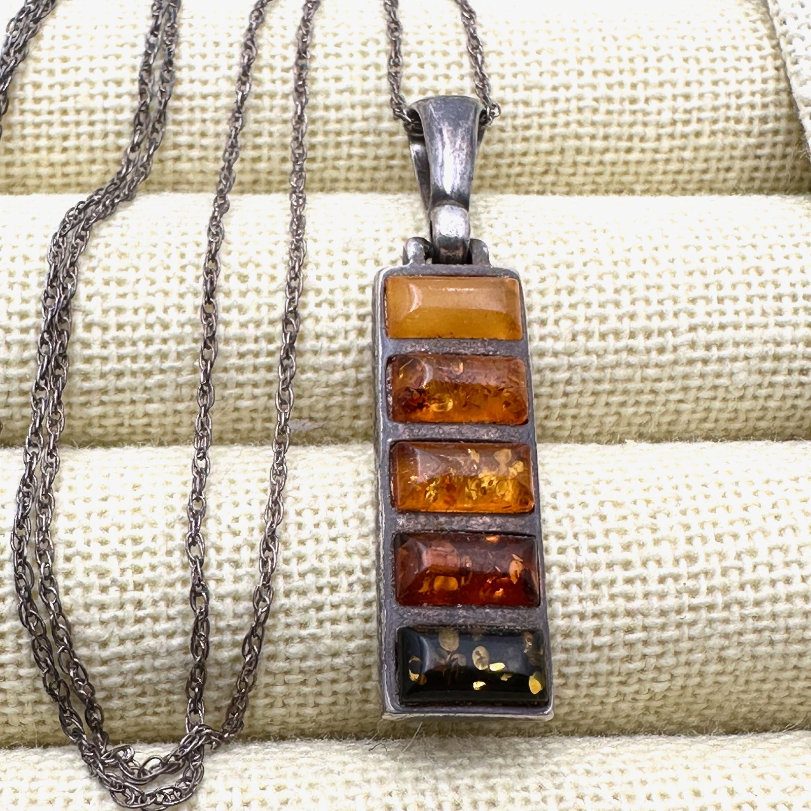 Vintage Natural Amber Sterling Silver Pendant Necklace 18 Inch Chain (1 of 2)