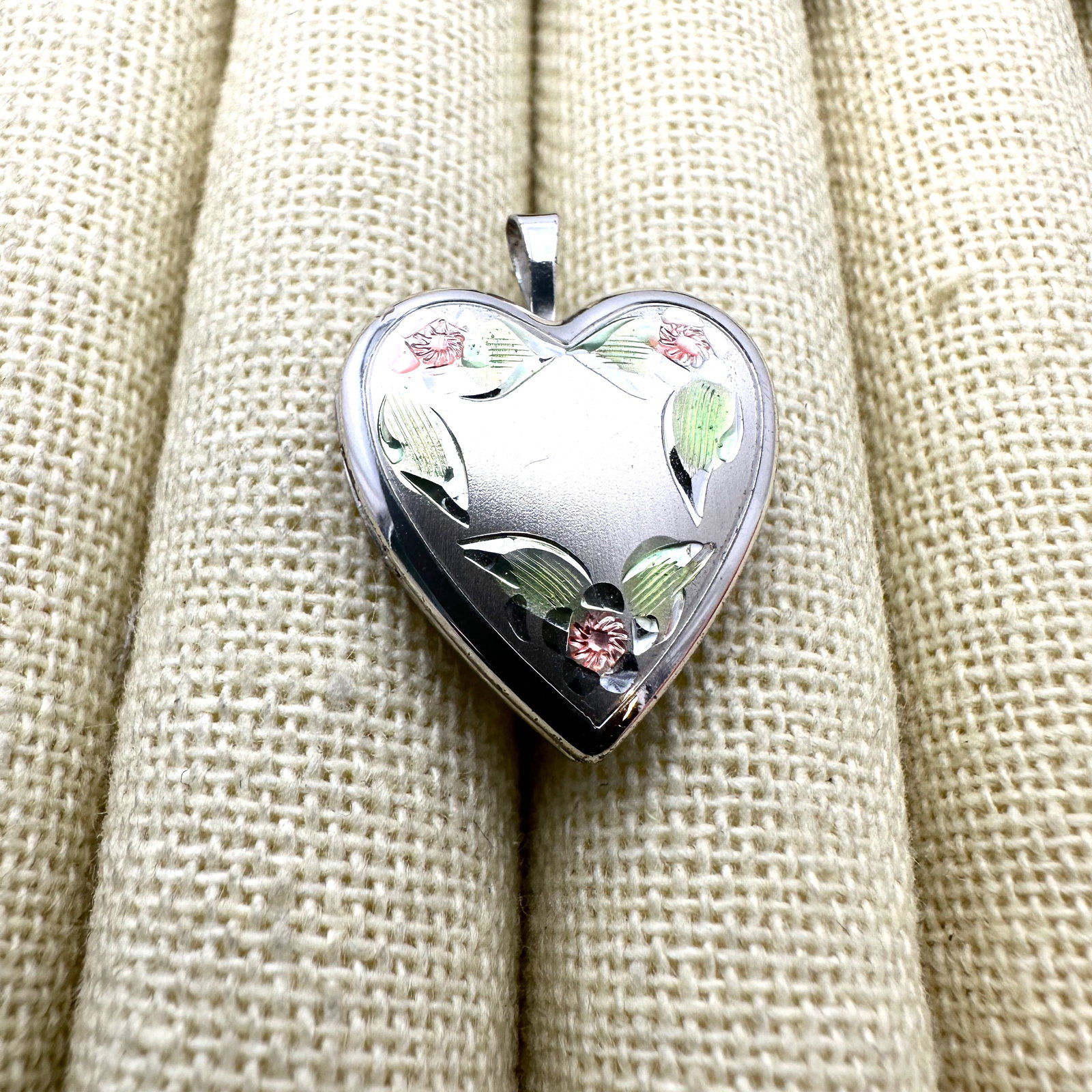 Vintage Sterling Silver Enamel Flower Heart Picture Locket Pendant 1 Inch (1 of 3)