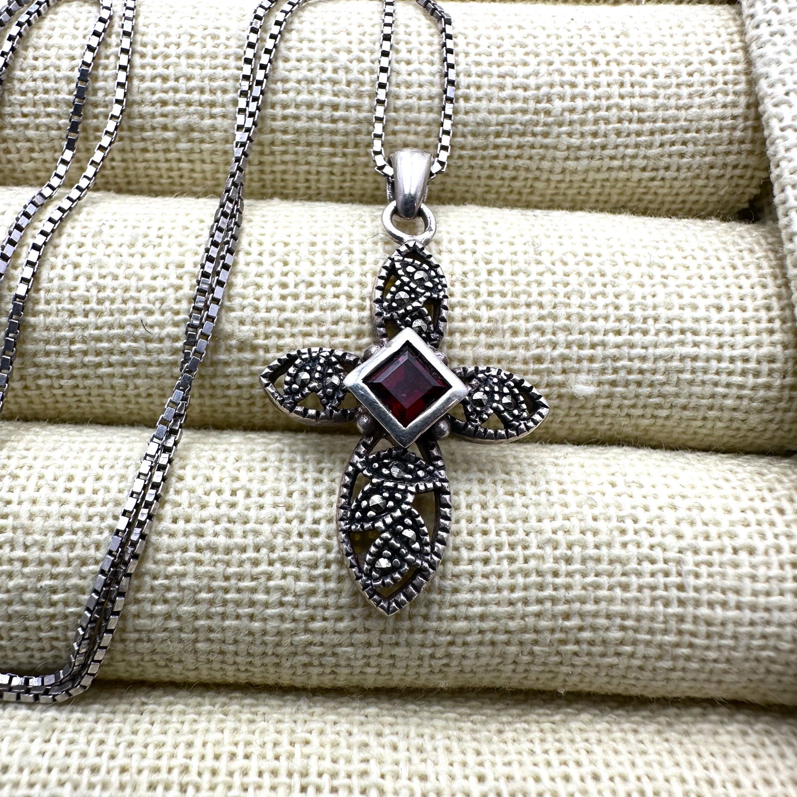 Vintage Garnet Marcasite Sterling Silver Cross Pendant Necklace 18 Inch Chain (1 of 2)
