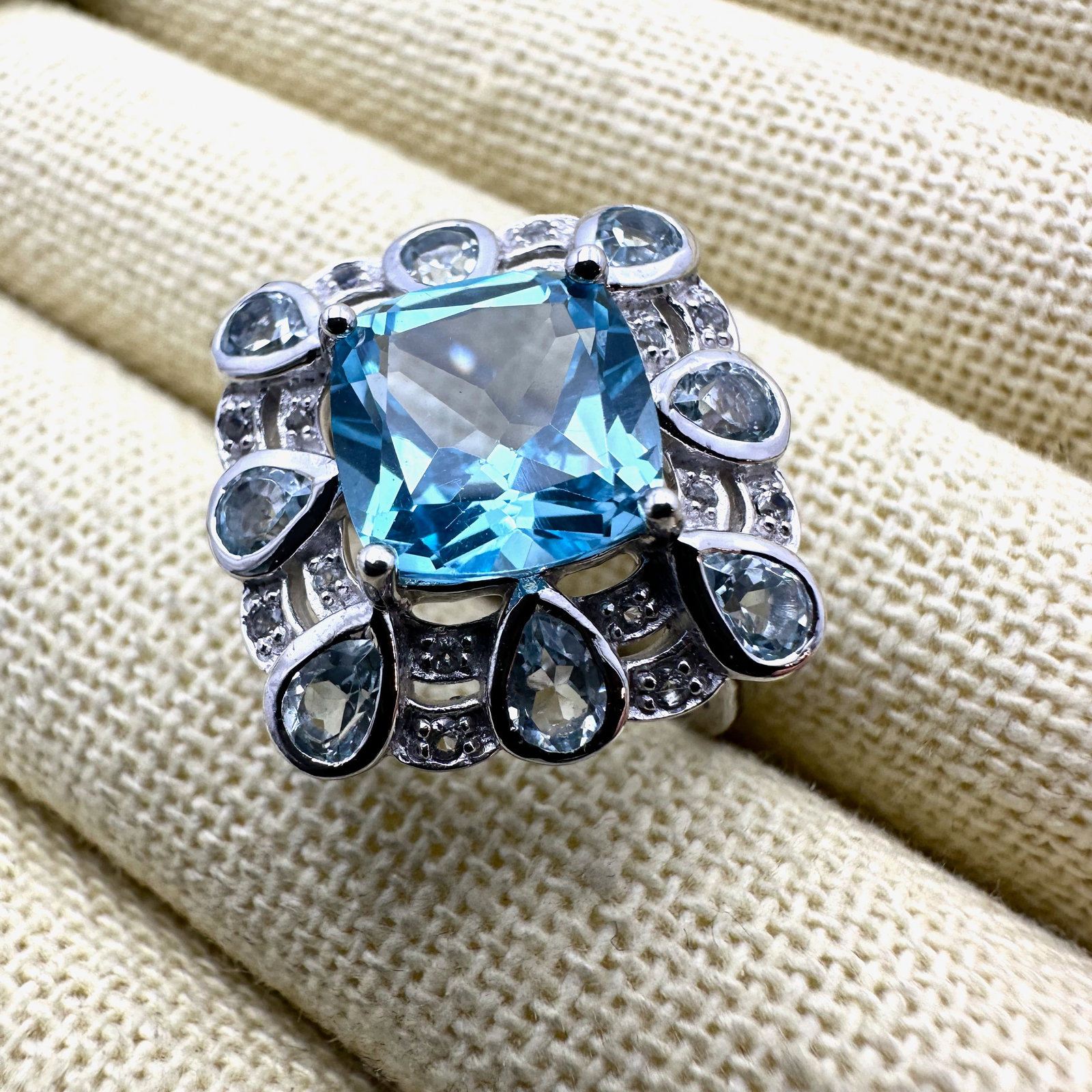 Blue Topaz And Diamond Sterling Silver Ring Size 9 Pristine Condition (1 of 2)