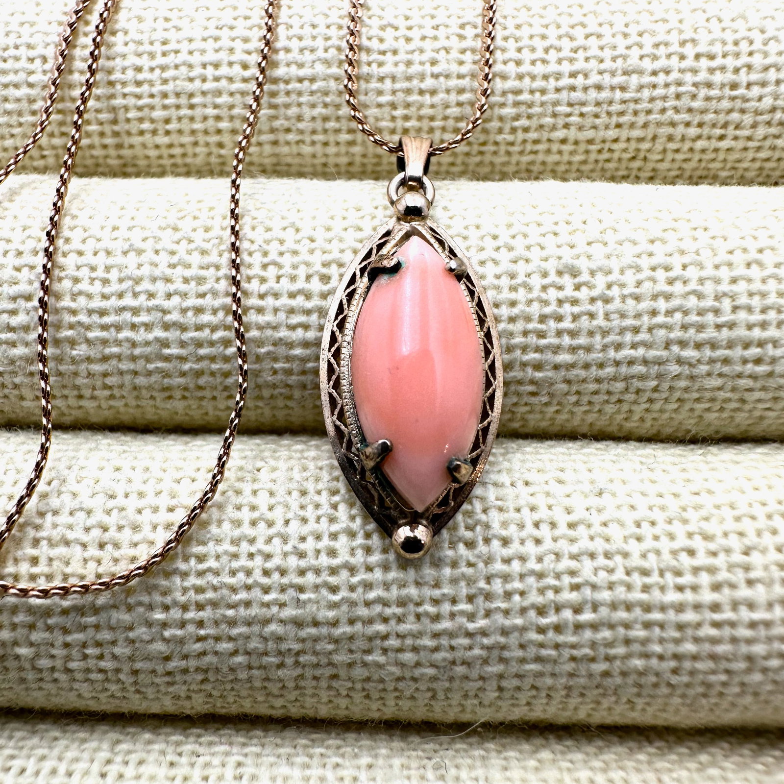 Vintage Angel Skin Coral Gold filled Pendant Necklace 16 Inch Chain (1 of 2)