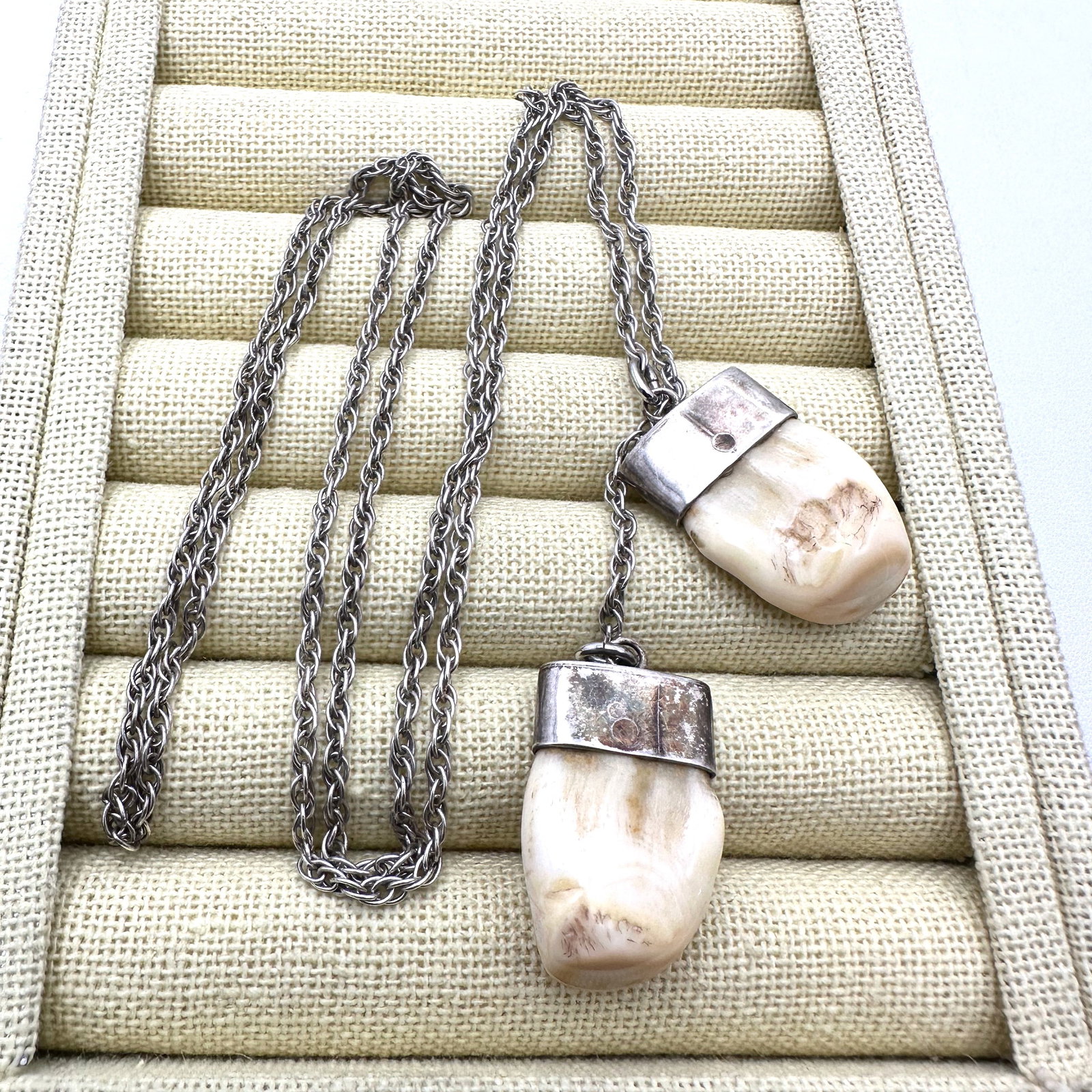 Vintage Elk Tooth Sterling Silver Lariat Style Necklace 28 Inch Length 19 Grams (1 of 2)