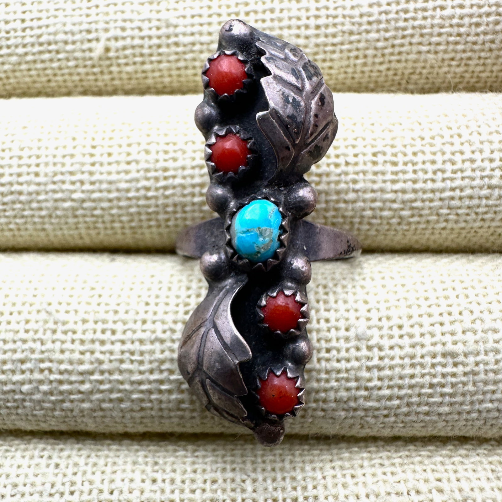 Vintage Native American Turquoise Red Coral Sterling Silver Ring Size 6 (1 of 2)