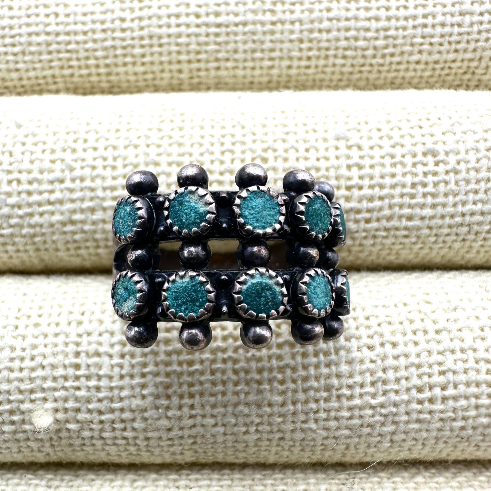 Vintage Native American Turquoise Sterling Silver Ring Size 5 Petite Size: Vintage Native American Turquoise Sterling Silver Ring Size 5 Petite Size