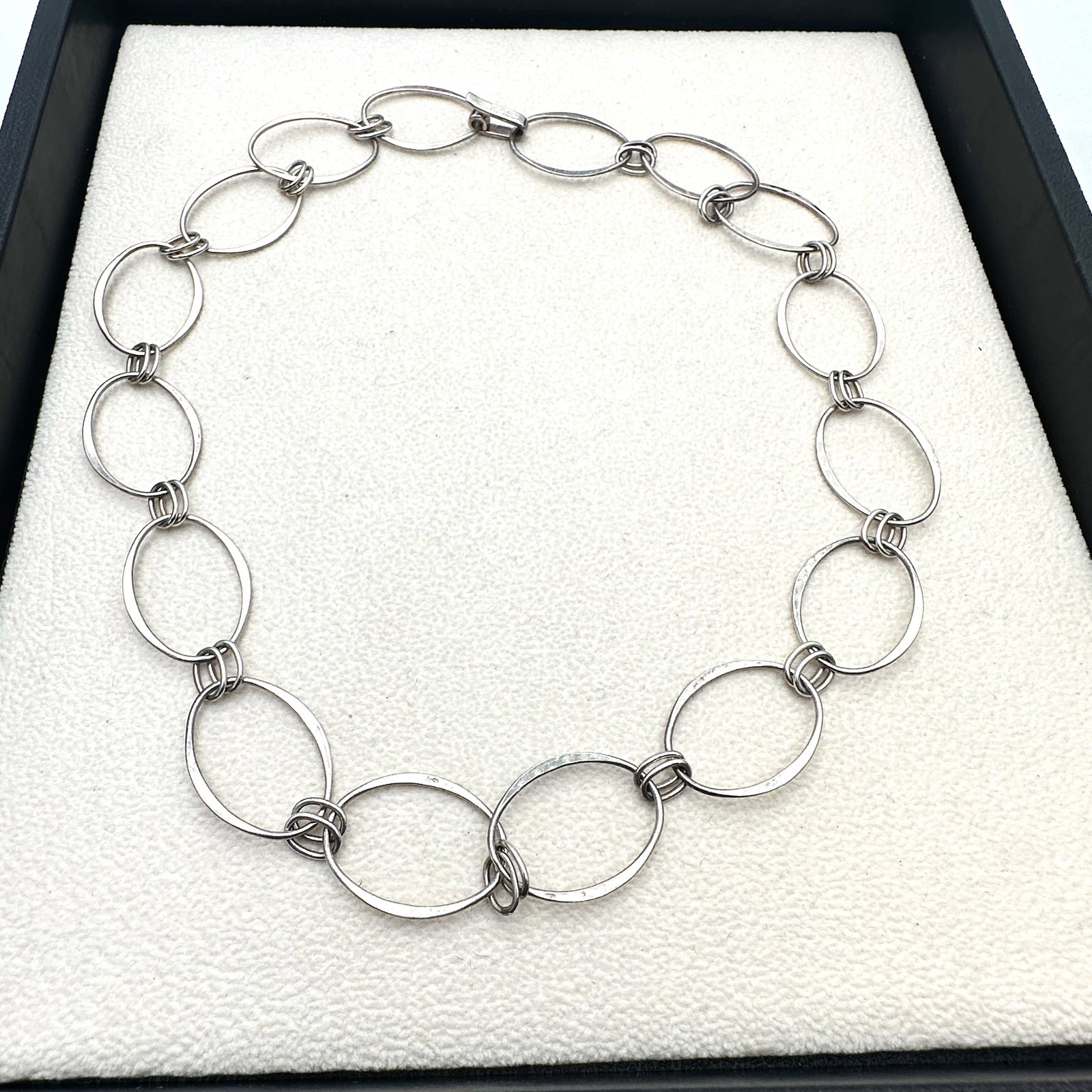 RLM Studio Robert Lee Morris Hammered Circle Necklace 16 Inch Sterling Silver (1 of 2)