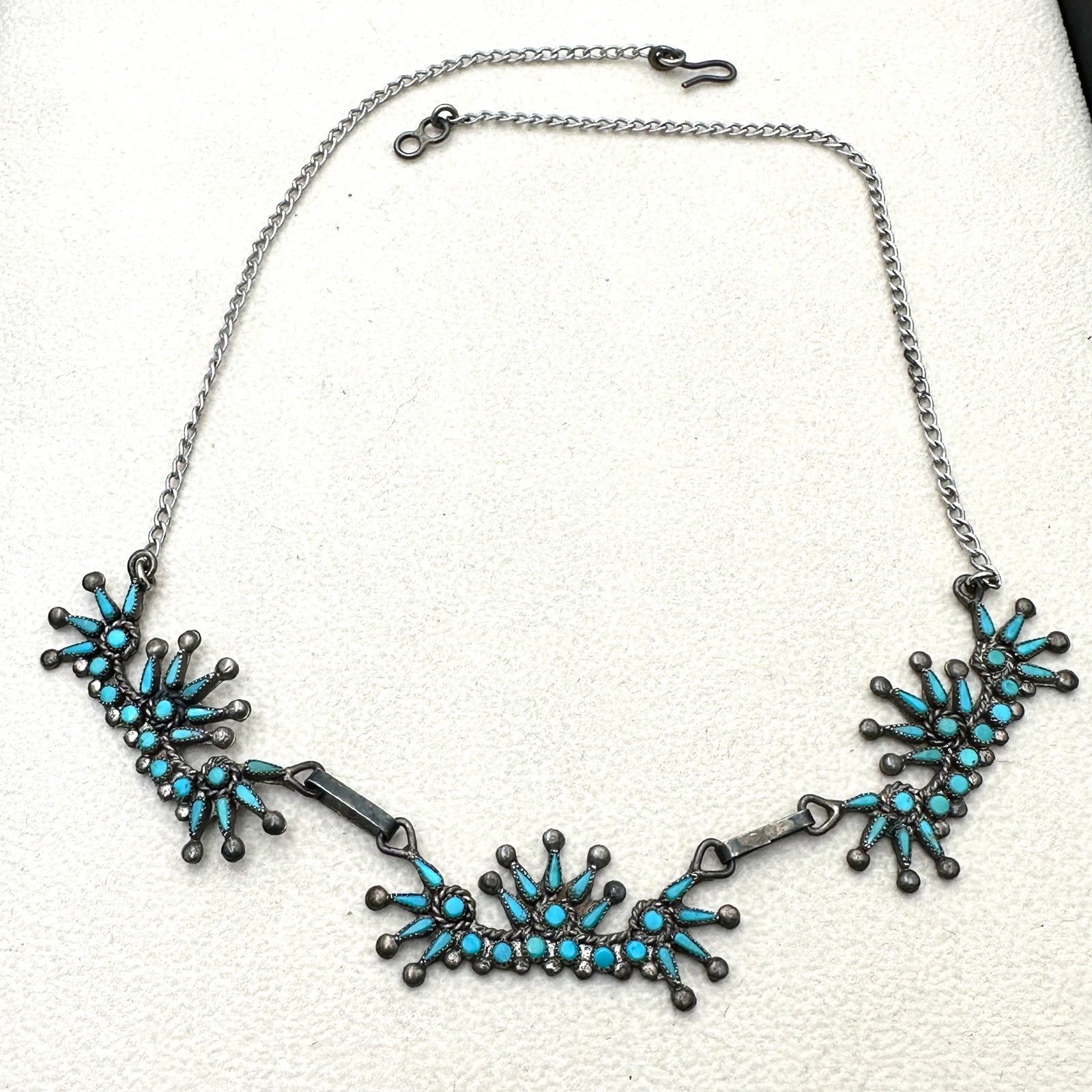 Vintage Zuni Native American Petit Point Turquoise Sterling Silver Necklace 16 Inch (1 of 2)