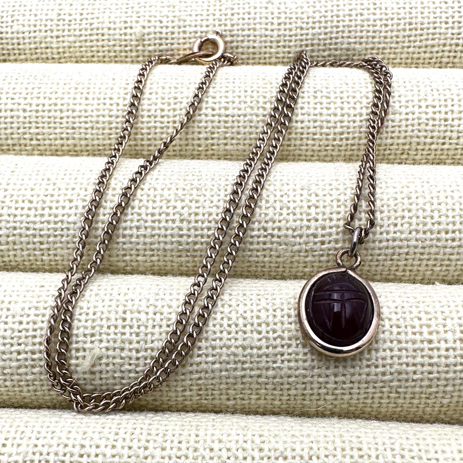 Vintage Gold Filled Carved Gemstone Scarab Pendant Necklace 15 Inch Chain: Vintage Gold Filled Carved Gemstone Scarab Pendant Necklace 15 Inch Chain