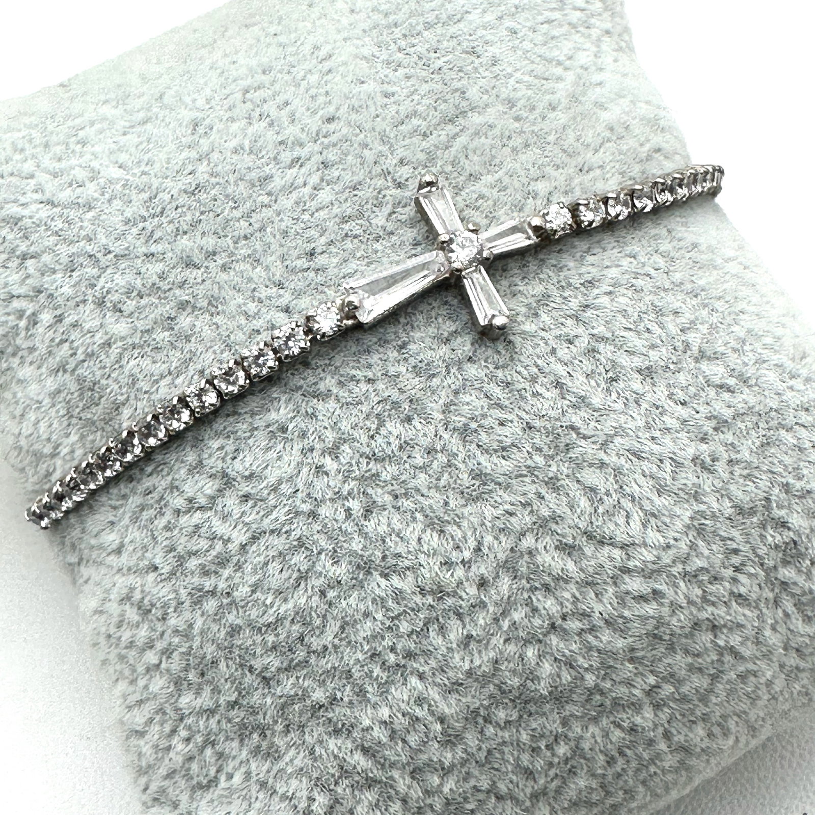 Cross Design Clear Cubic Zirconia Sterling Silver Bolo Style Bracelet Adjustable Size (1 of 2)