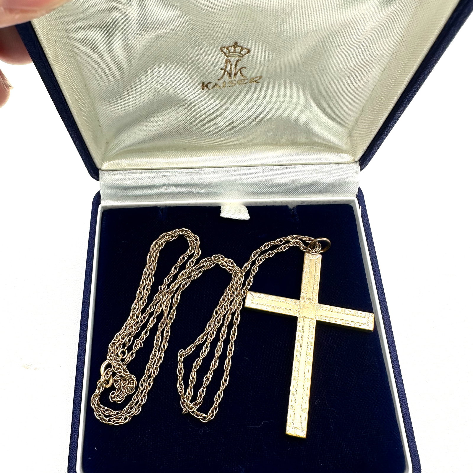 Antique Gold Filled 2 Inch Cross Pendant Necklace 26 Inch Chain Older Box Included: Antique Gold Filled 2 Inch Cross Pendant Necklace 26 Inch Chain Older Box Included