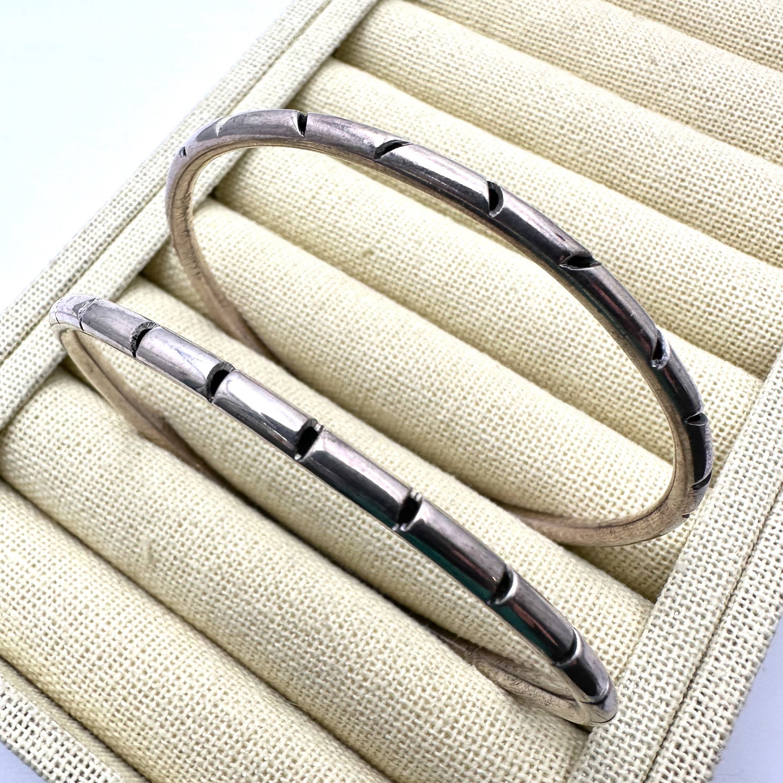 Vintage Taxco Mexico Sterling Silver Set of Two Bangle Bracelets Fits up to 8 Inch Wrist (1 of 2)