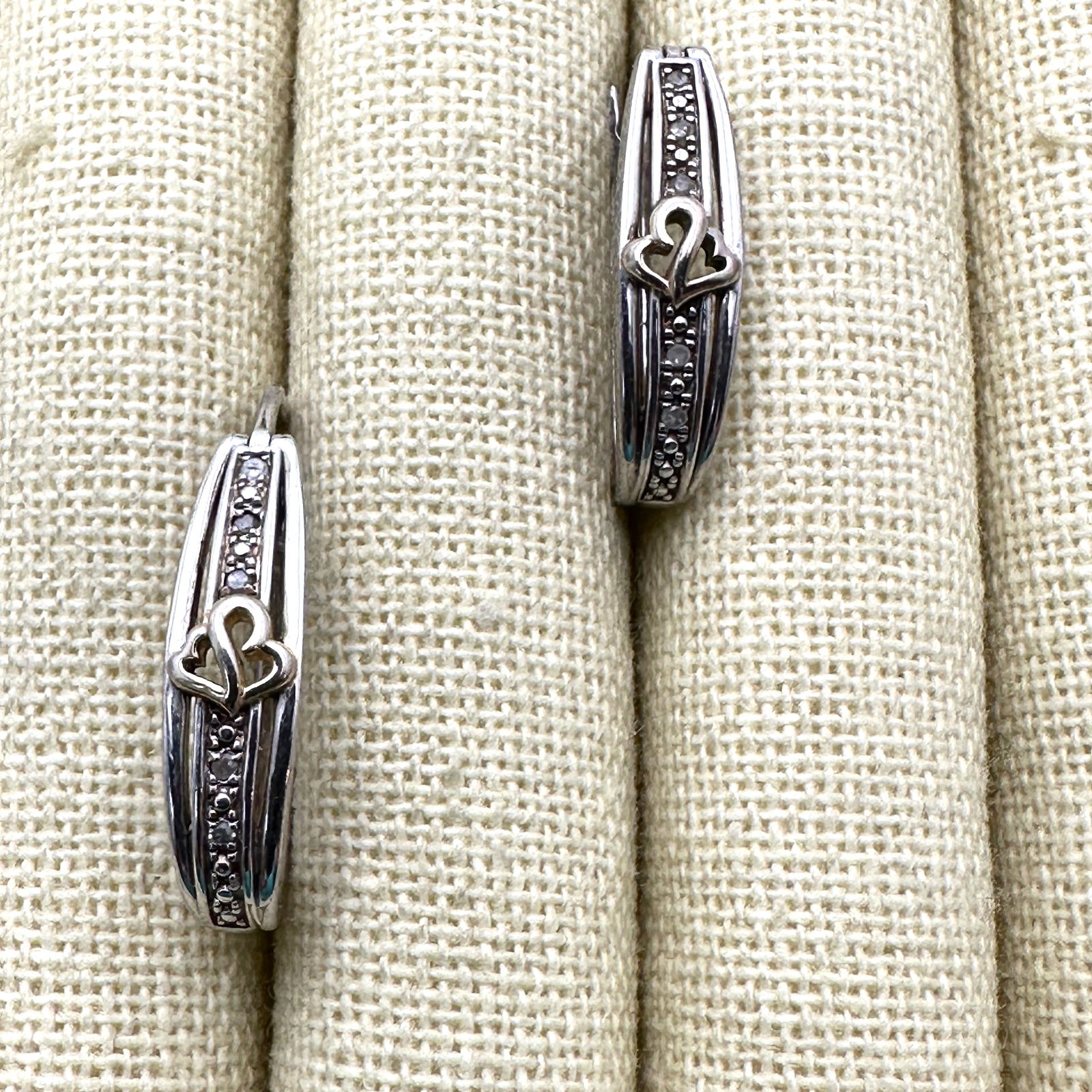 Diamond Sterling Silver 1 Inch Elongated Hoops Pierced Heart Design: Diamond Sterling Silver 1 Inch Elongated Hoops Pierced Heart Design