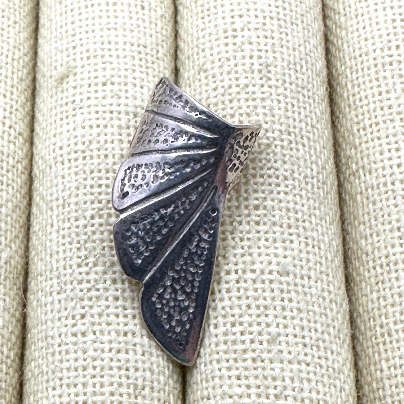 Vintage American Southwest Western Sterling Silver Ear Cuff Holds To Ear No Piercing Necessary: Vintage American Southwest Western Sterling Silver Ear Cuff Holds To Ear No Piercing Necessary