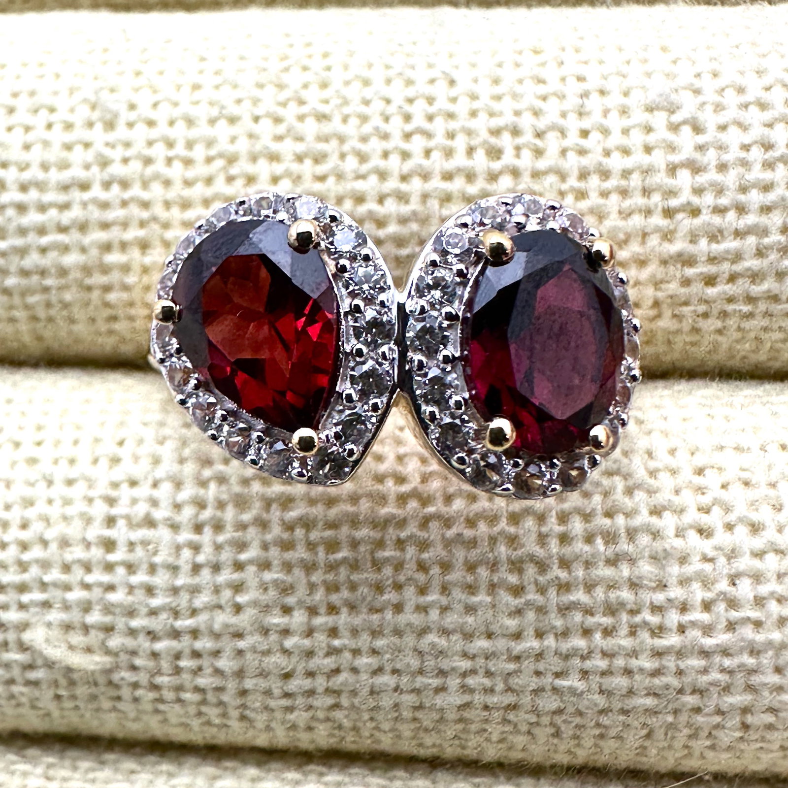 Red Garnet White Topaz Gold Plated Sterling Silver Ring Size 7: Red Garnet White Topaz Gold Plated Sterling Silver Ring Size 8